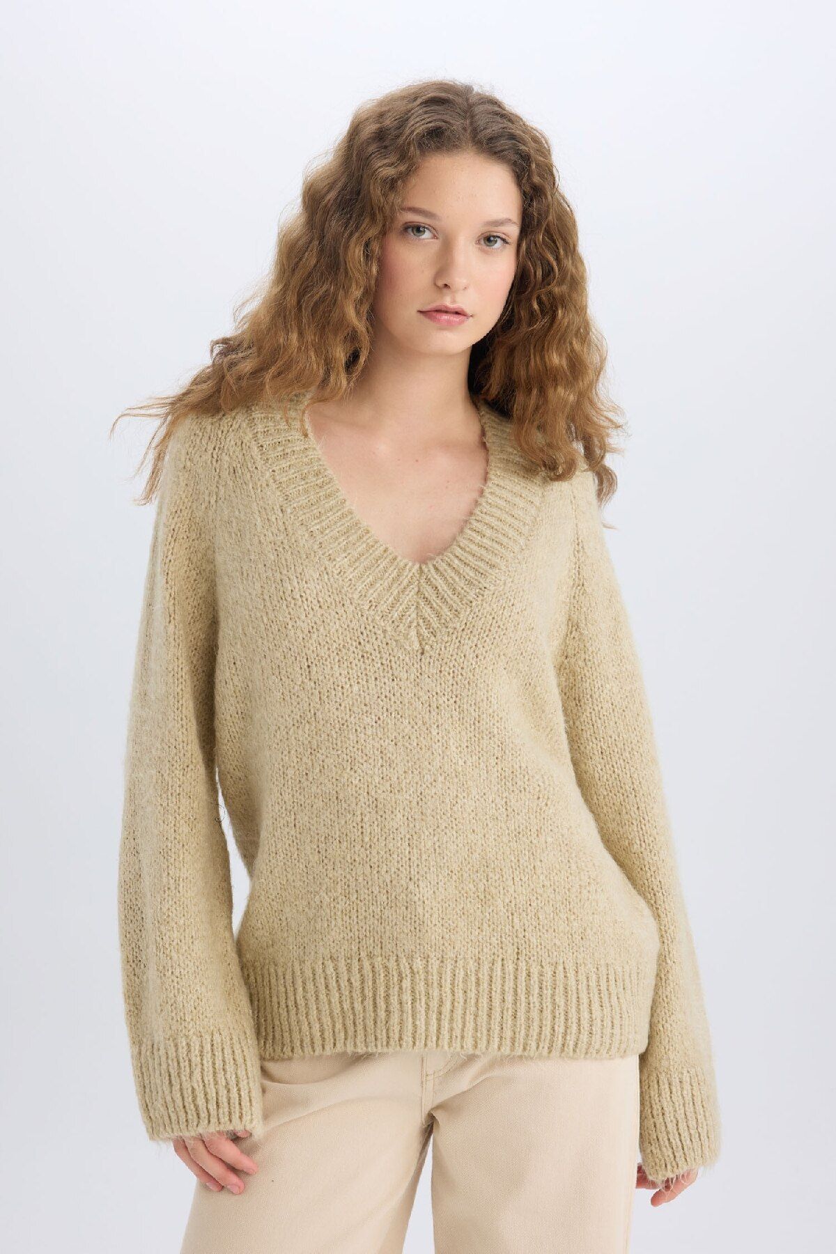 DeFacto-Oversize Wide Fit V-Neck Knitwear Sweater A3264Axns 3