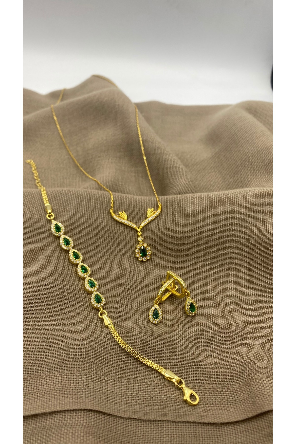 SURA SILVER GOLD DAMLA MODEL ZİRKON TAŞLI 925 AYAR GÜMÜŞ SET