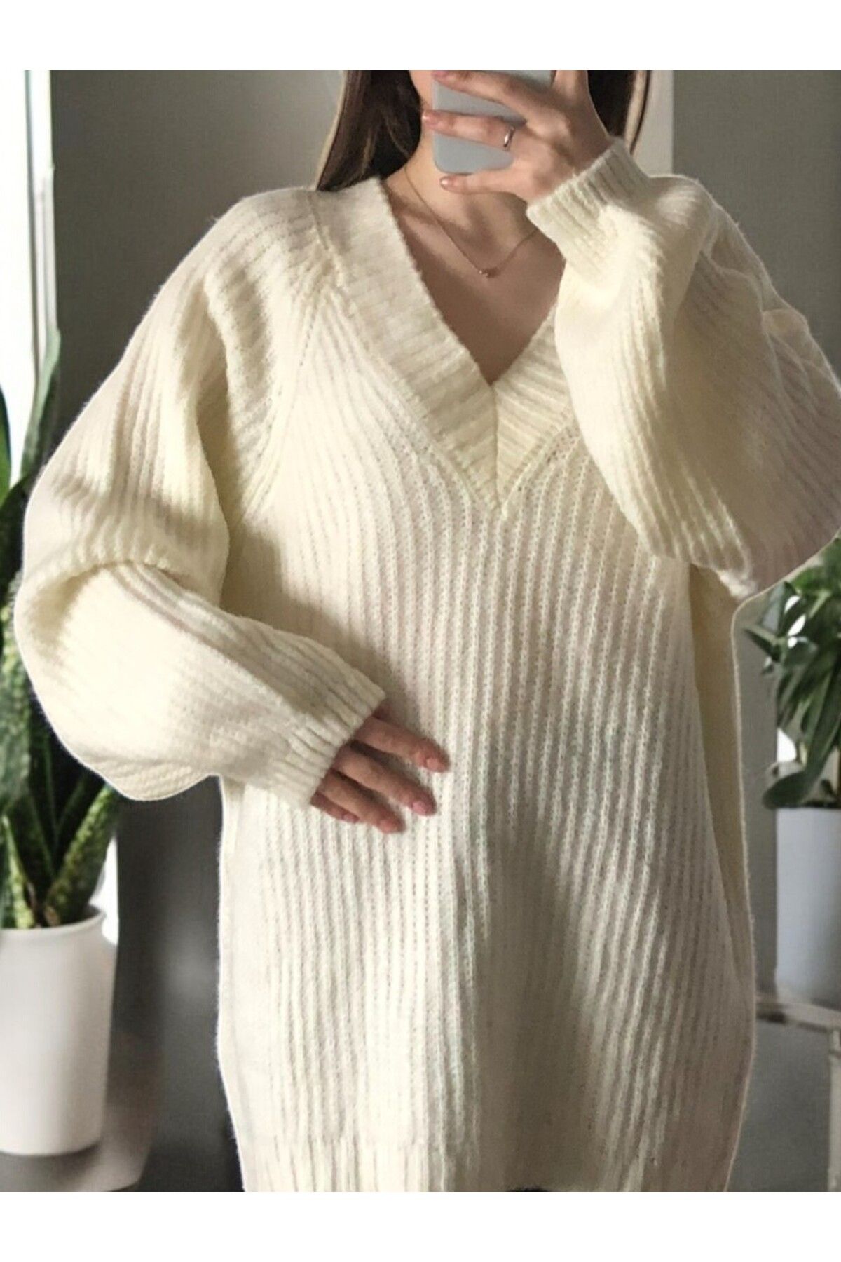Flow-Mi̇sseale Front and Back V-Neck Detailed Sweater 3