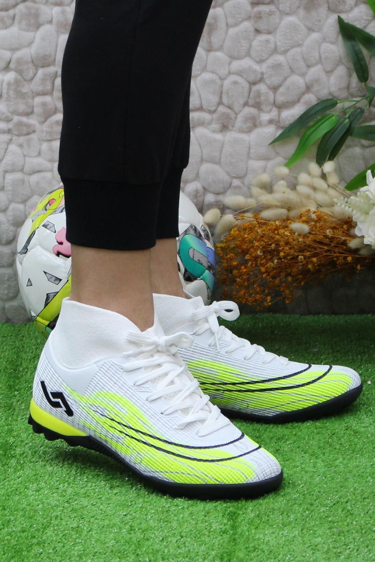 Jump-New Season Original Football Astroturf Shoes 1