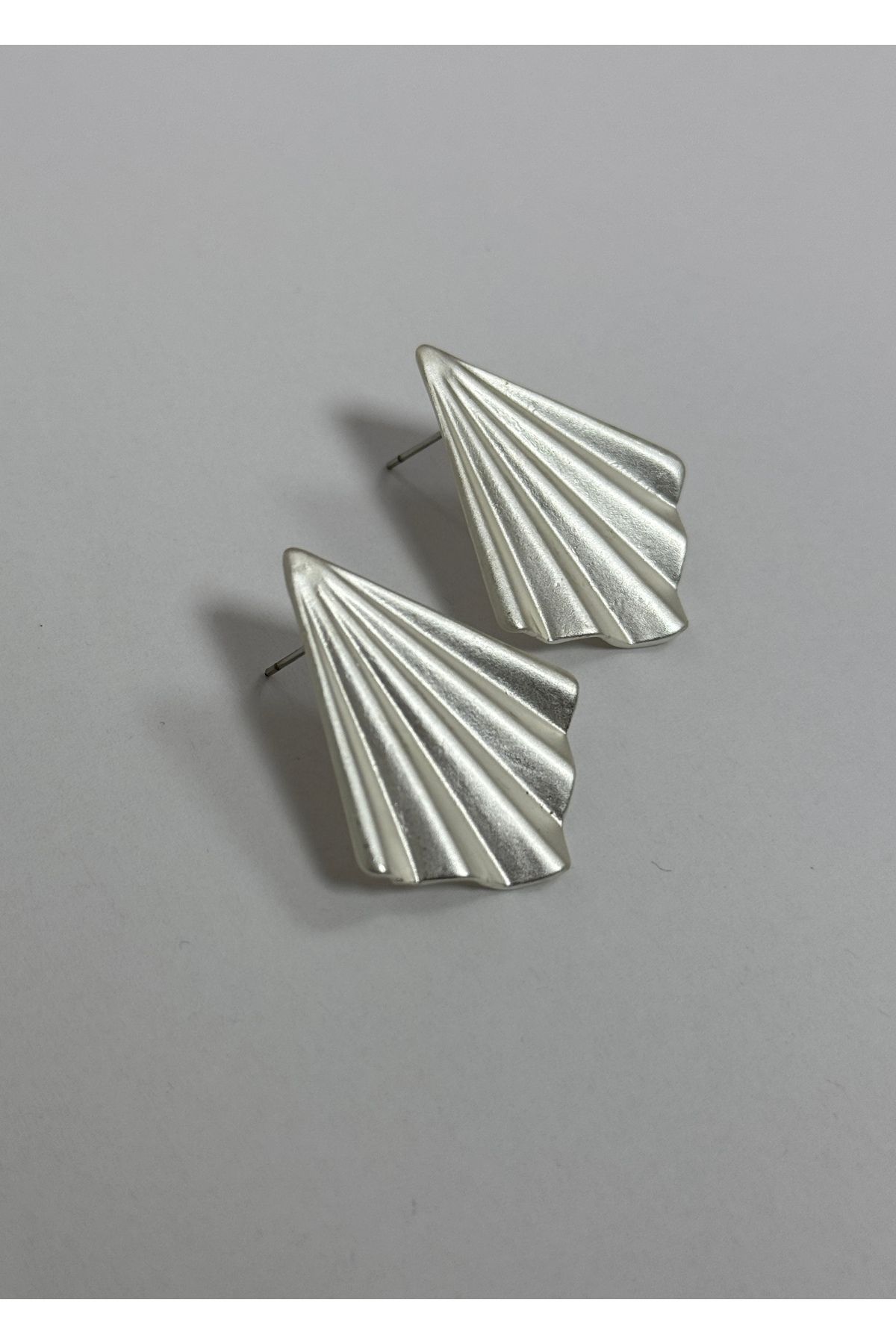 KİLİGİSTANBUL-Matte, Tolded, Deformed Slipping Earring 3.50 cm 3