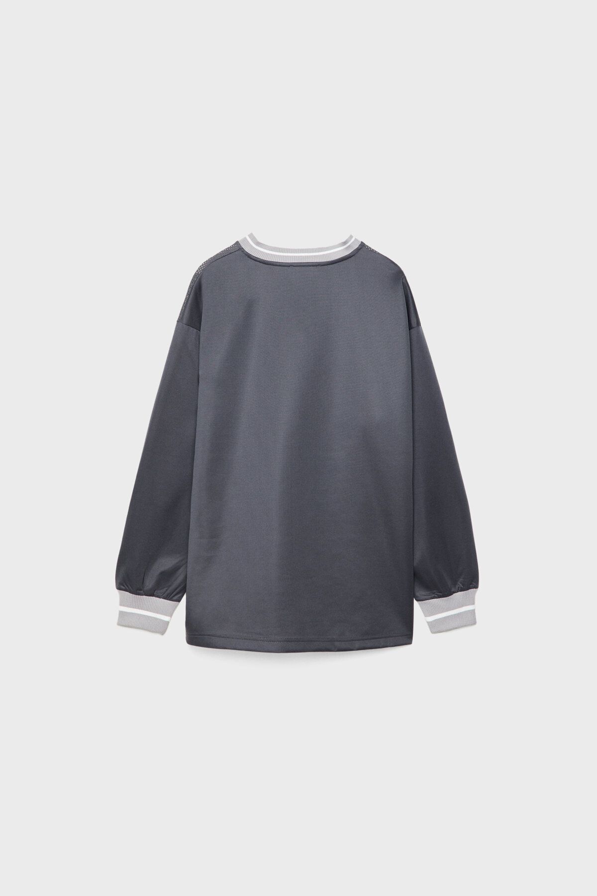 Stradivarius-Embroidered Oversized T-Shirt 6