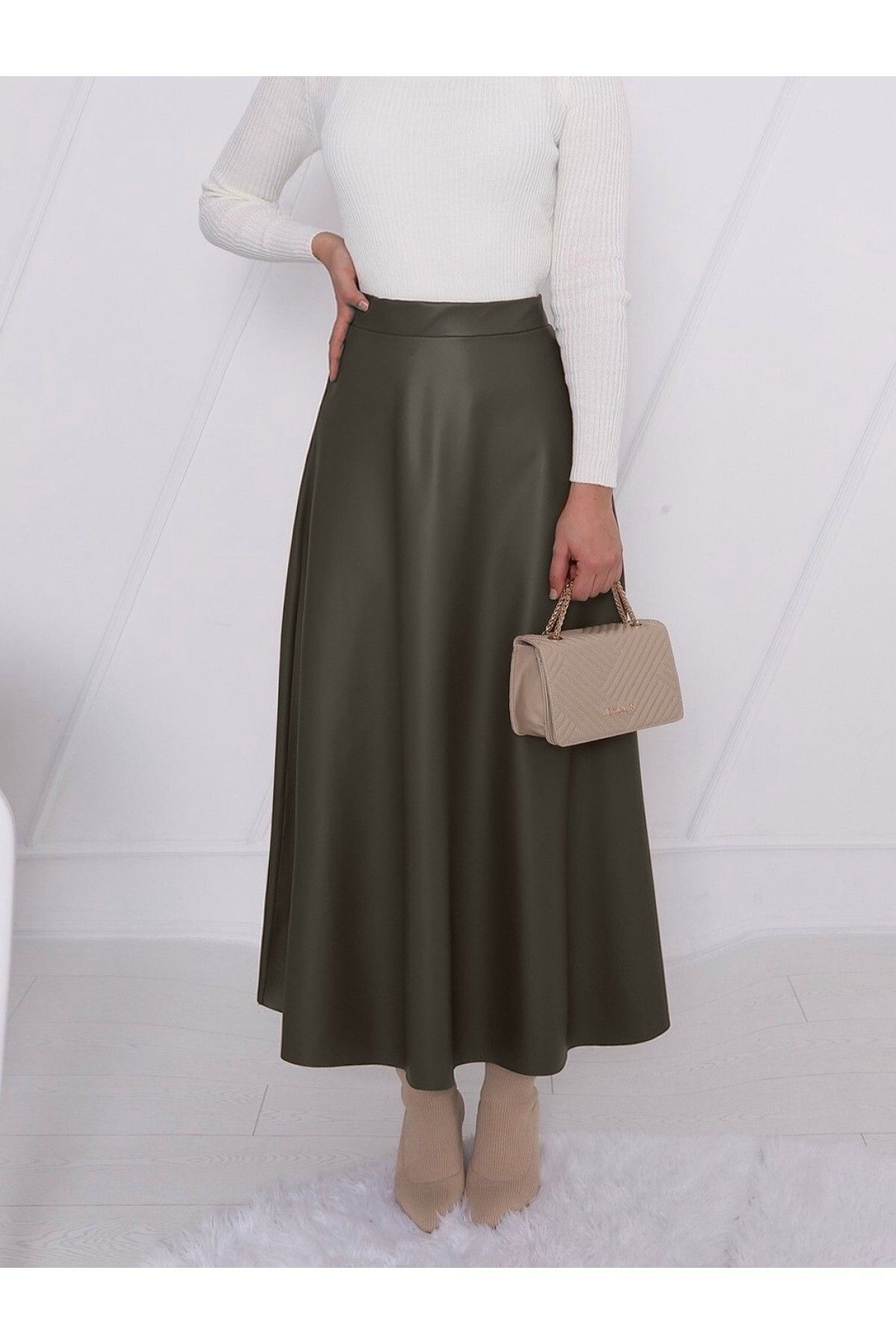 complete the look image