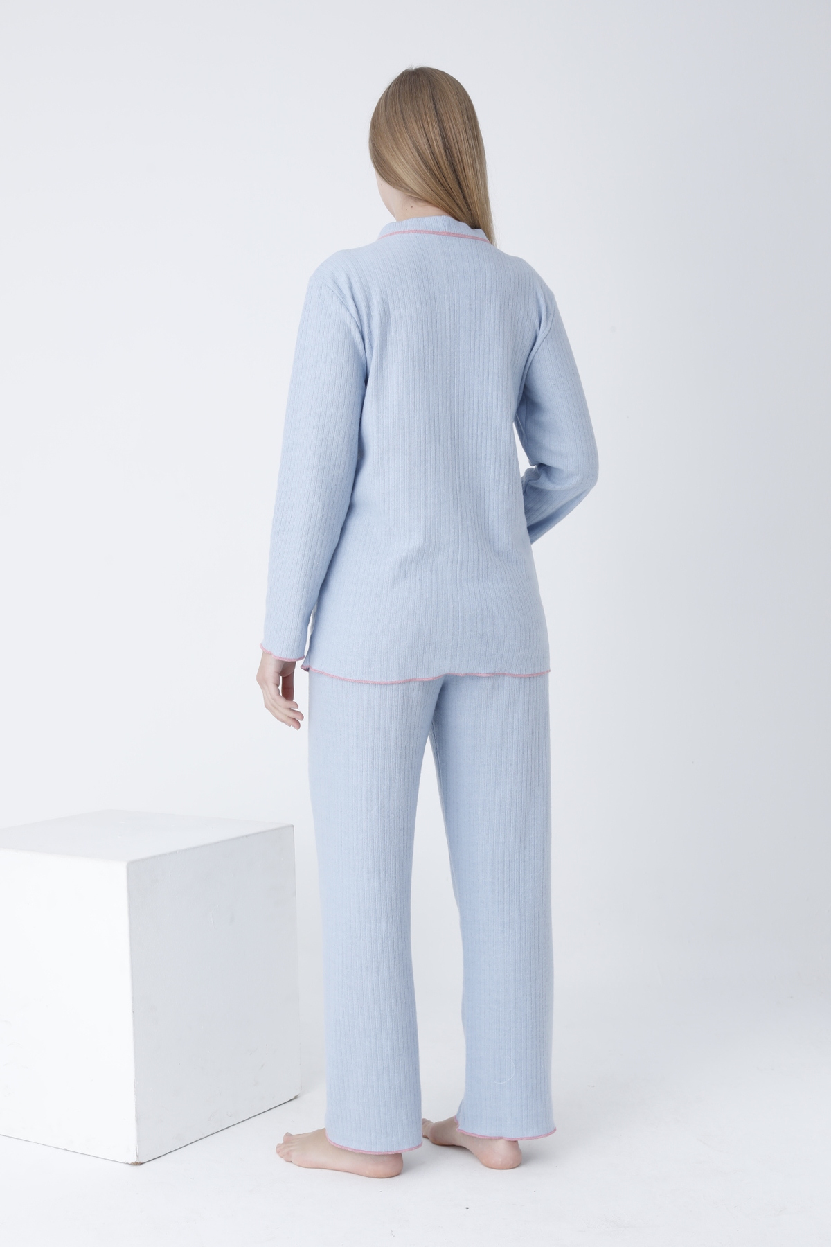 Miss Dünya Lissa Önden Düğmeli Ayarlanabilir Bel Kol ve Paça Fırfır Detaylı Hamile ve Lohusa Pijama Takımı fotoğrafı 6 (önizleme)