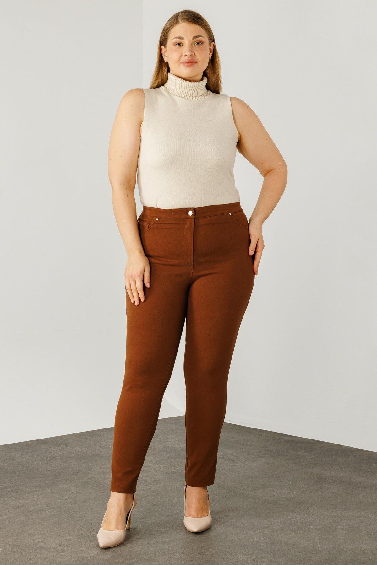 Moda İlgi-Tan Color Fashionable Canvas Pants - Five Pockets and Elastic Waist 2