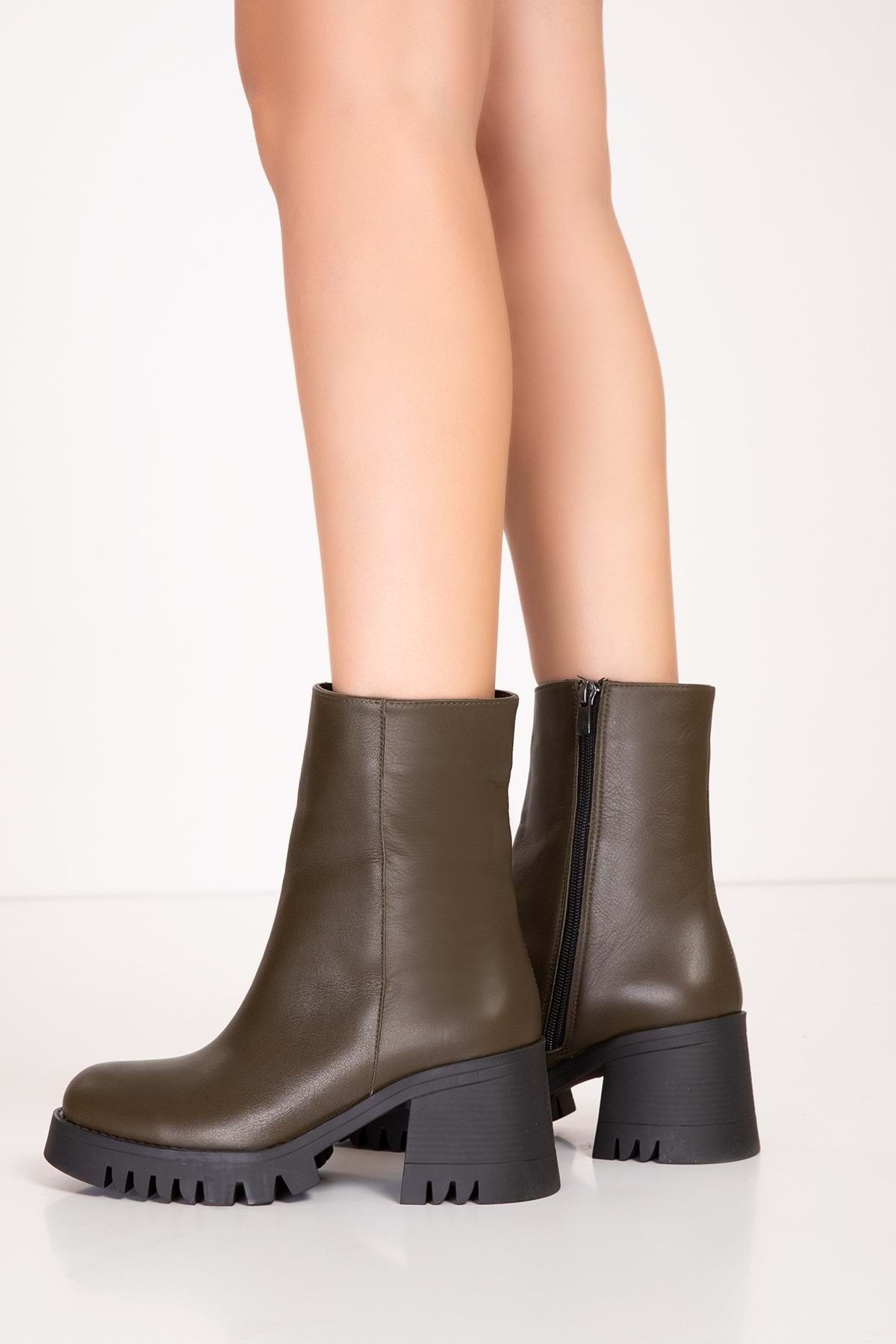 Gondol-Stylish Genuine Leather Boots with Chunky Heels and Rubber Soles - Bel.1546 5