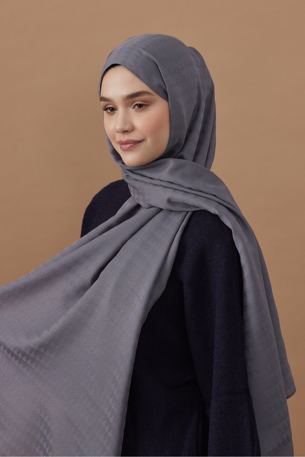Modakaşmir-Soft Jacquard Series Triangle Pattern Shawl 2