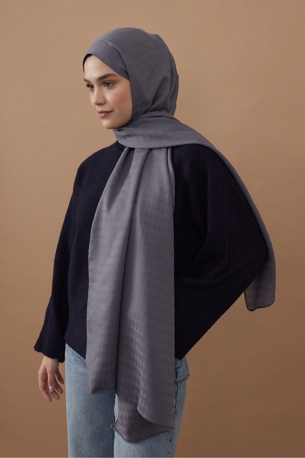 Modakaşmir-Soft Jacquard Series Triangle Pattern Shawl 3