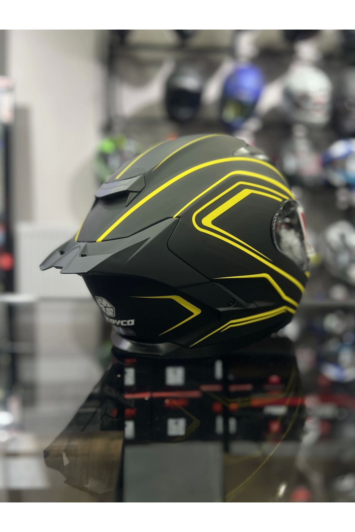 Scoyco-871 Flash Yellow Black Closed Helmet 2