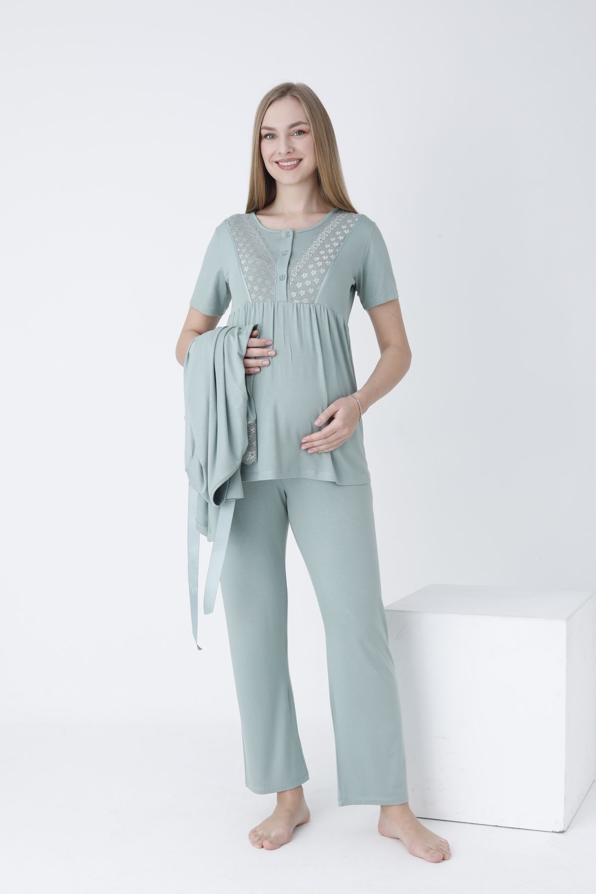 Miss Dünya Lissa-Lace Detailed Front Buttoned Maternity and Maternity Sleepwear Set with Dressing Gown 8