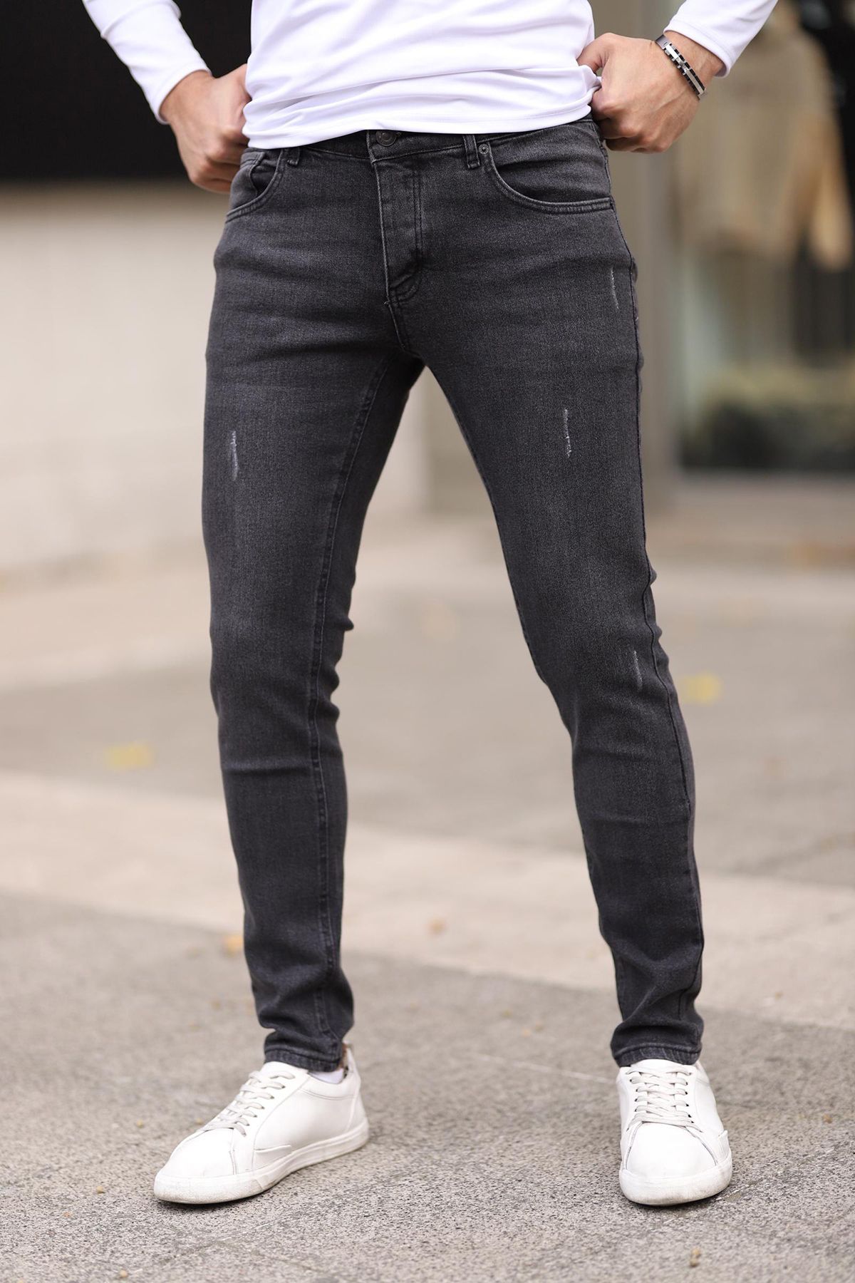 Trendyol Collection-Anthrazitfarbene, schmal geschnittene Jeans-Jeanshose TMNAW25JE00013 4