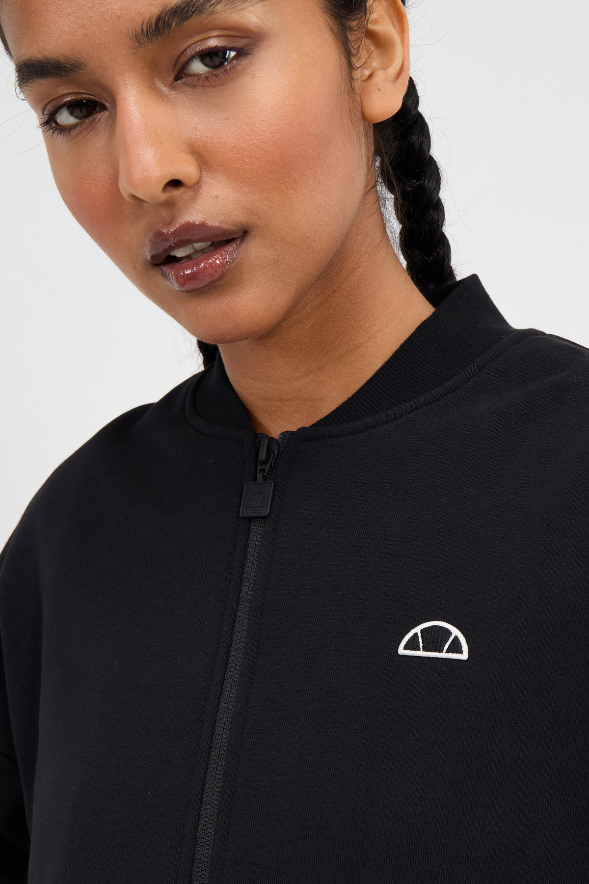 Ellesse Jacken für Damen online shoppen Sportliche Mode Trendyol