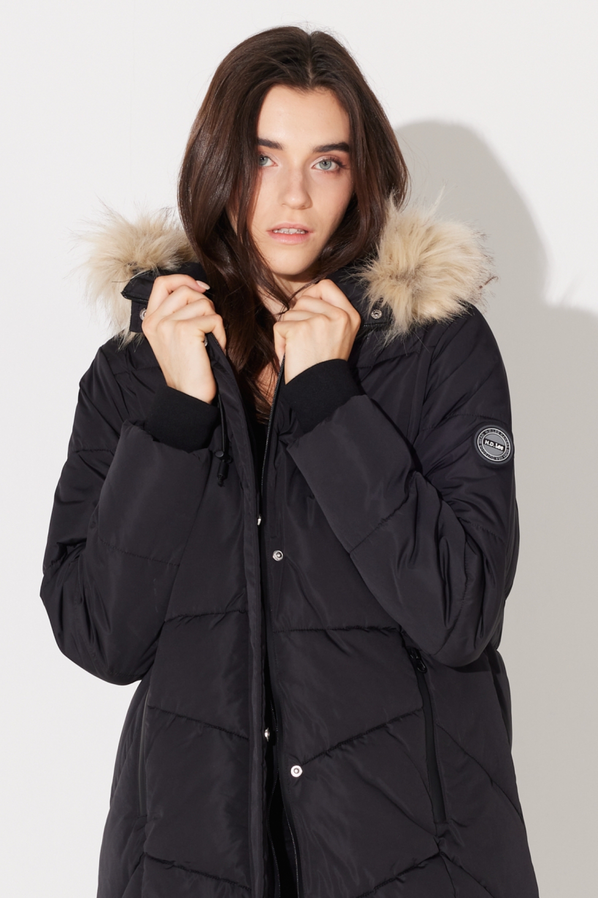 Lee  Regular Fit Normal Kesim Kapüşonlu Uzun Siyah Şişme Mont - Görsel 3