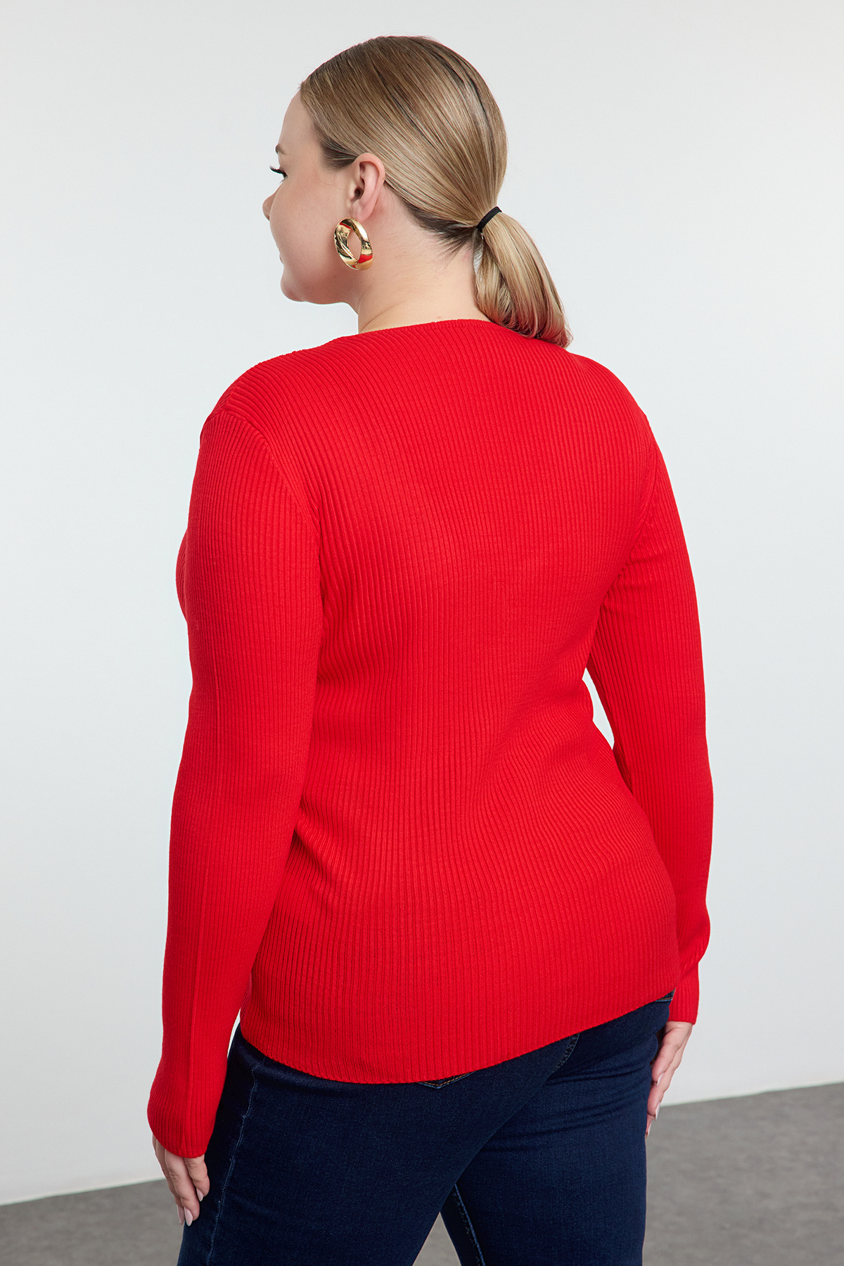 Trendyol Curve-V-Neck Red Knitwear Sweater - Front Knot Detail TBBAW24AN00101 5