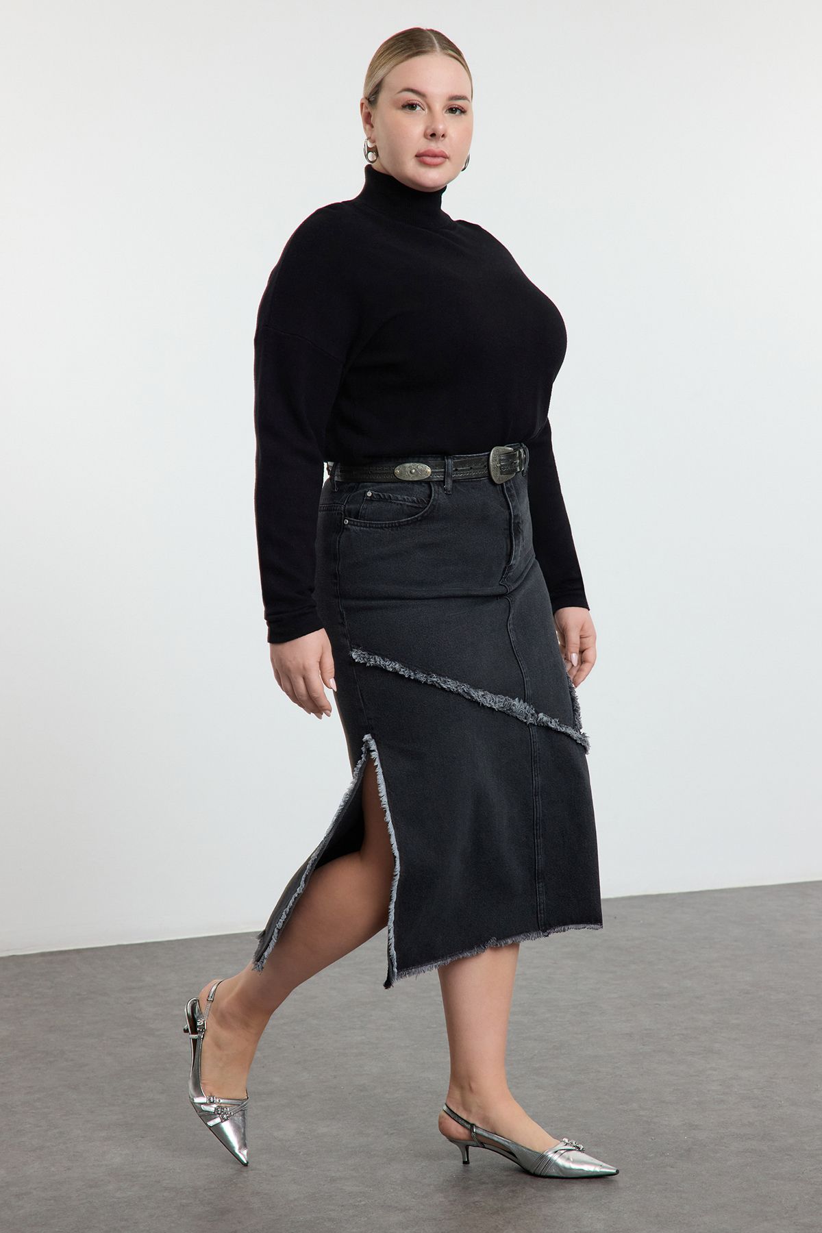 Trendyol Curve-Anthracite Slit Denim Plus Size Skirt Tbbaw25Az00012 2