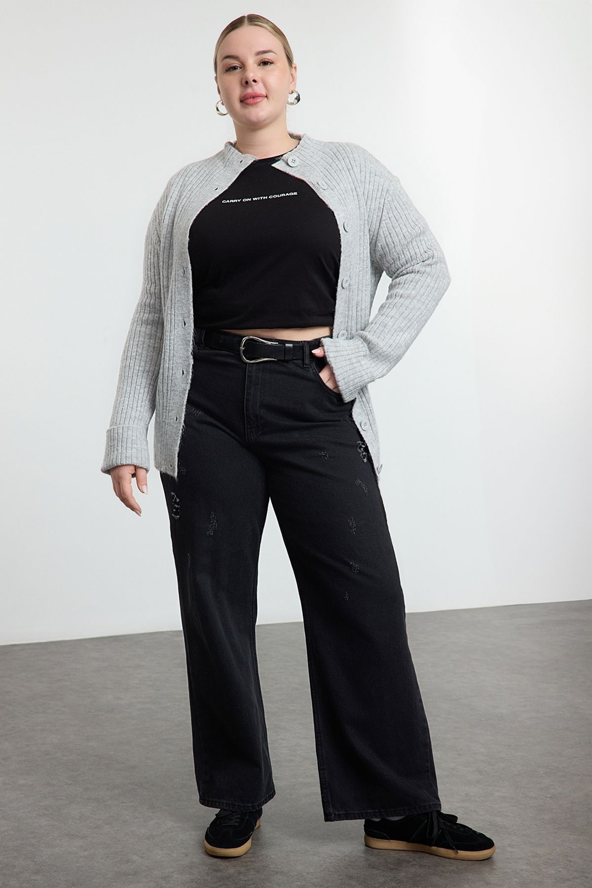 Trendyol Curve Szary Miękki Teksturowany Sweter Z Kołnierzykiem Typu Stójka Tbbaw25av00023 Kobieta - XL