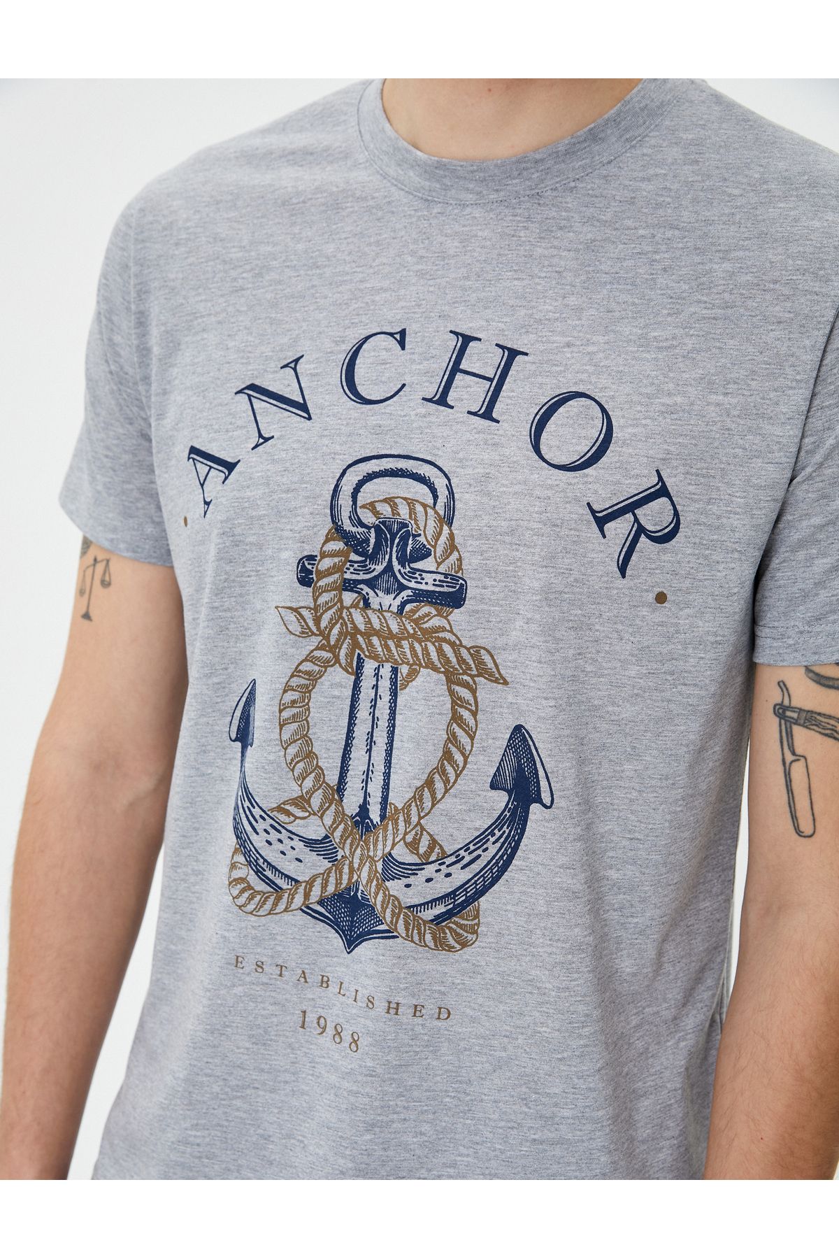 Koton-Τυπωμένο μπλουζάκι με θέμα Sailor Slim Fit Crew Neck 5