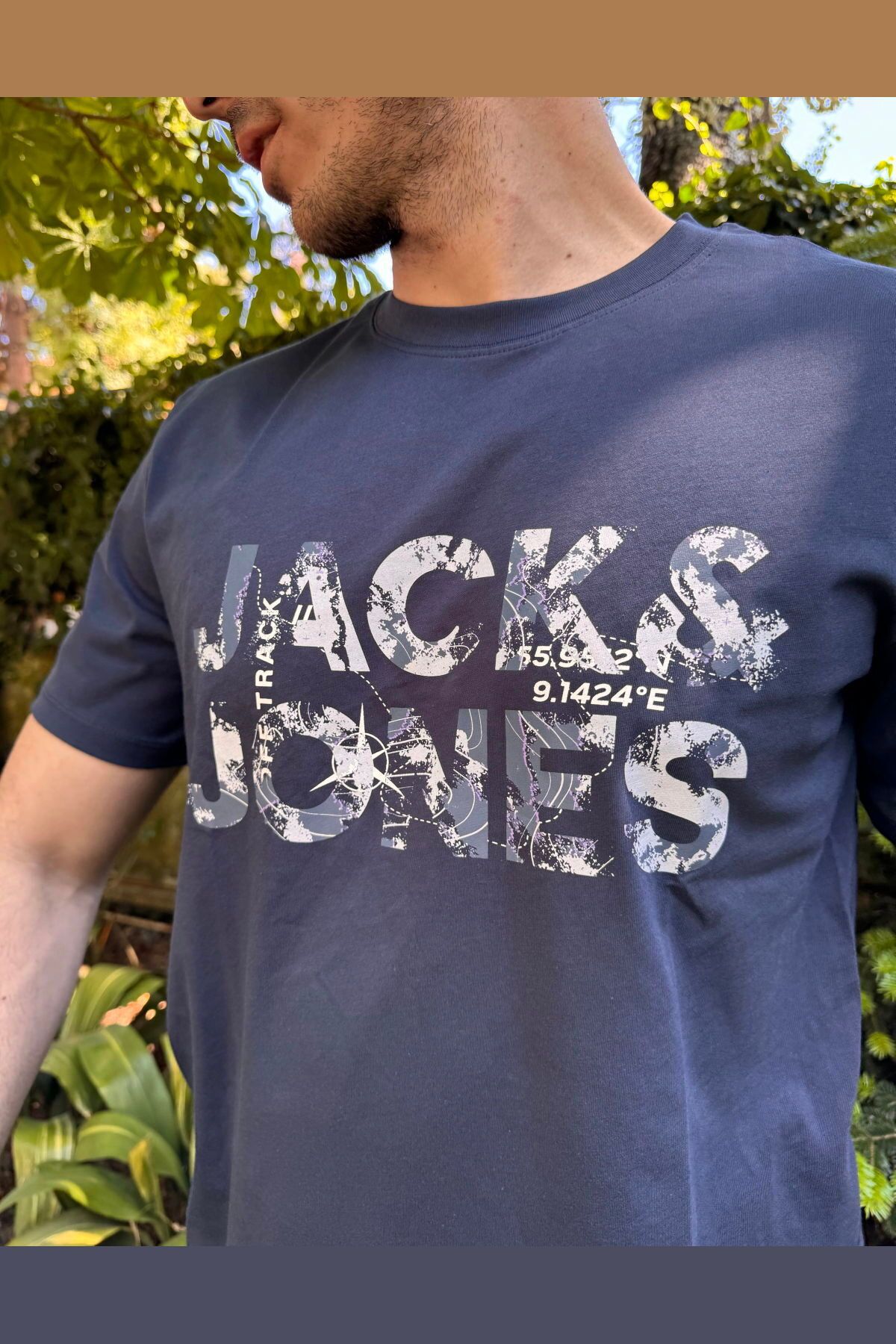 تی شرت لوگوی یقه خدمه - تکلوگو Jack & Jones