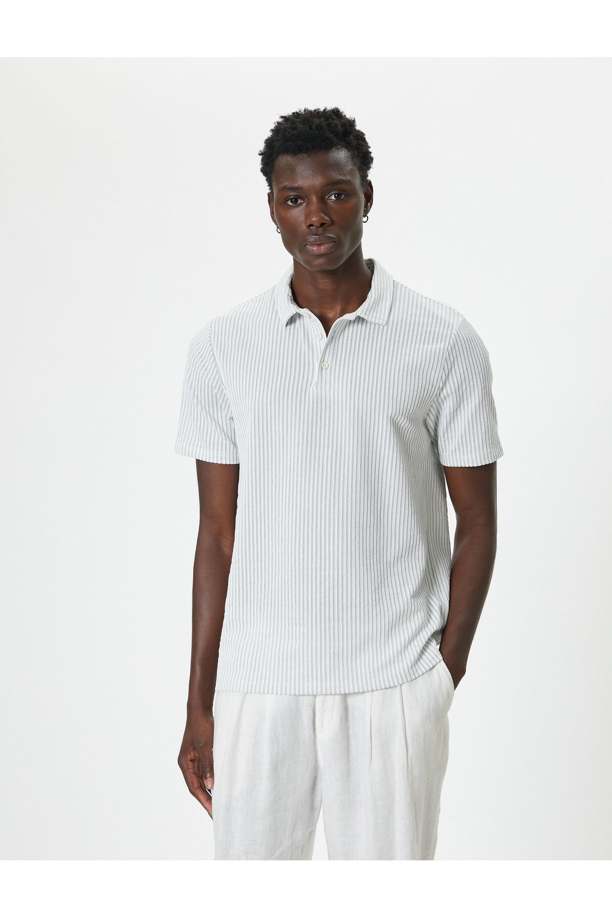 Koton-Short Sleeve Polo Neck T-Shirt - Button Detail 3