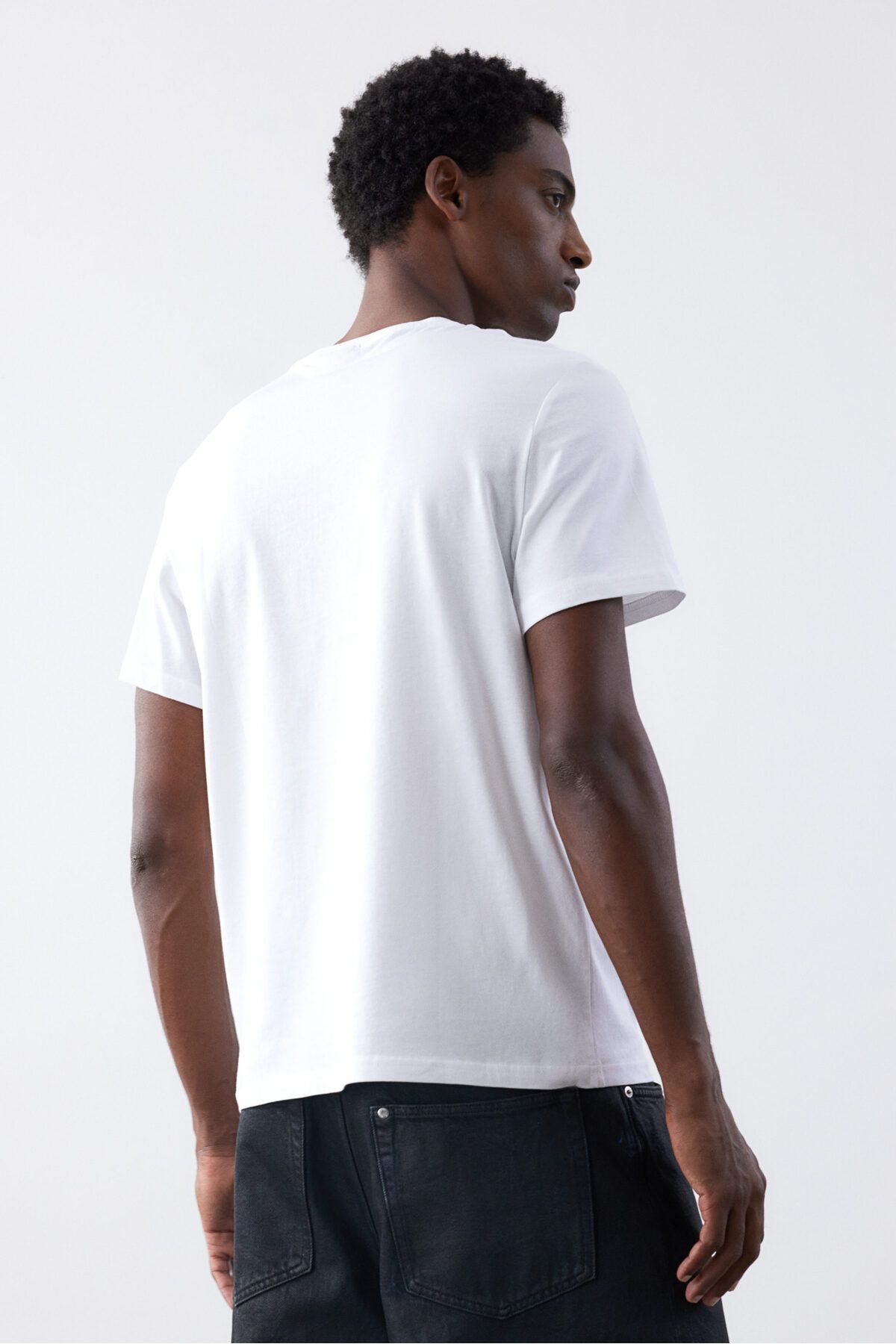 تی شرت سفید مردانه مناسب T اورجینال H M H&M
