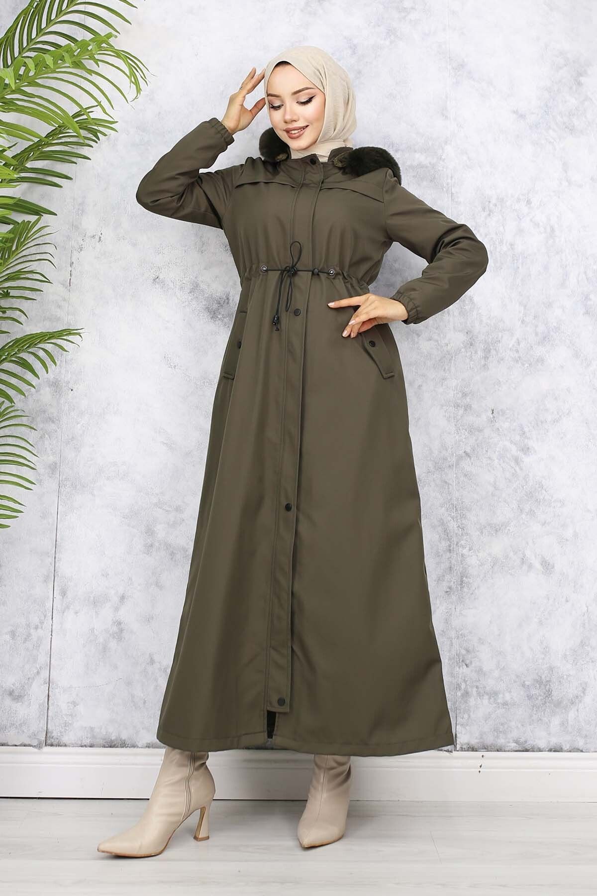 benguen-1051 Model - Khaki Color Long Bondit Coat with Plush Inside Surface and Fur Collar 5