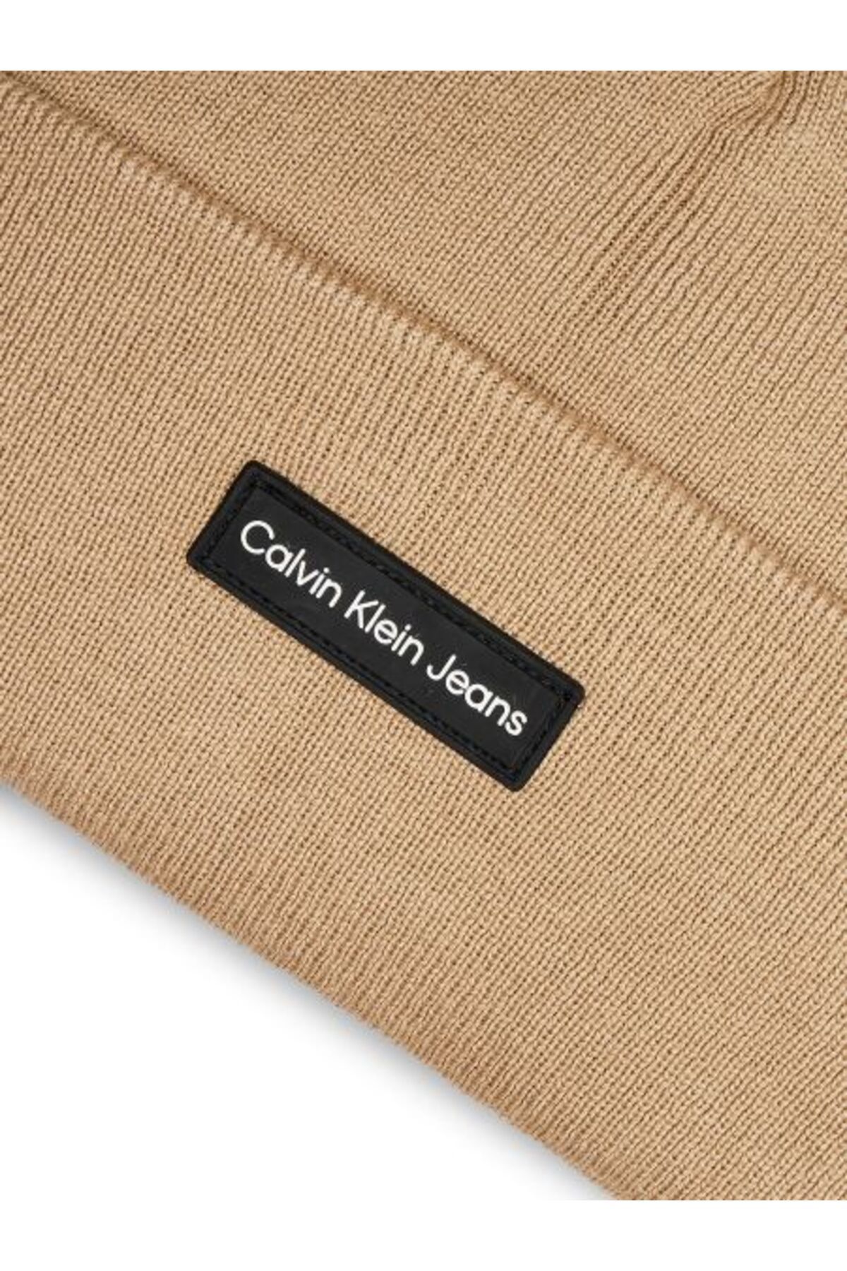 Calvin Klein-Men's Inst Patch Patch Beret - Beige Design 3