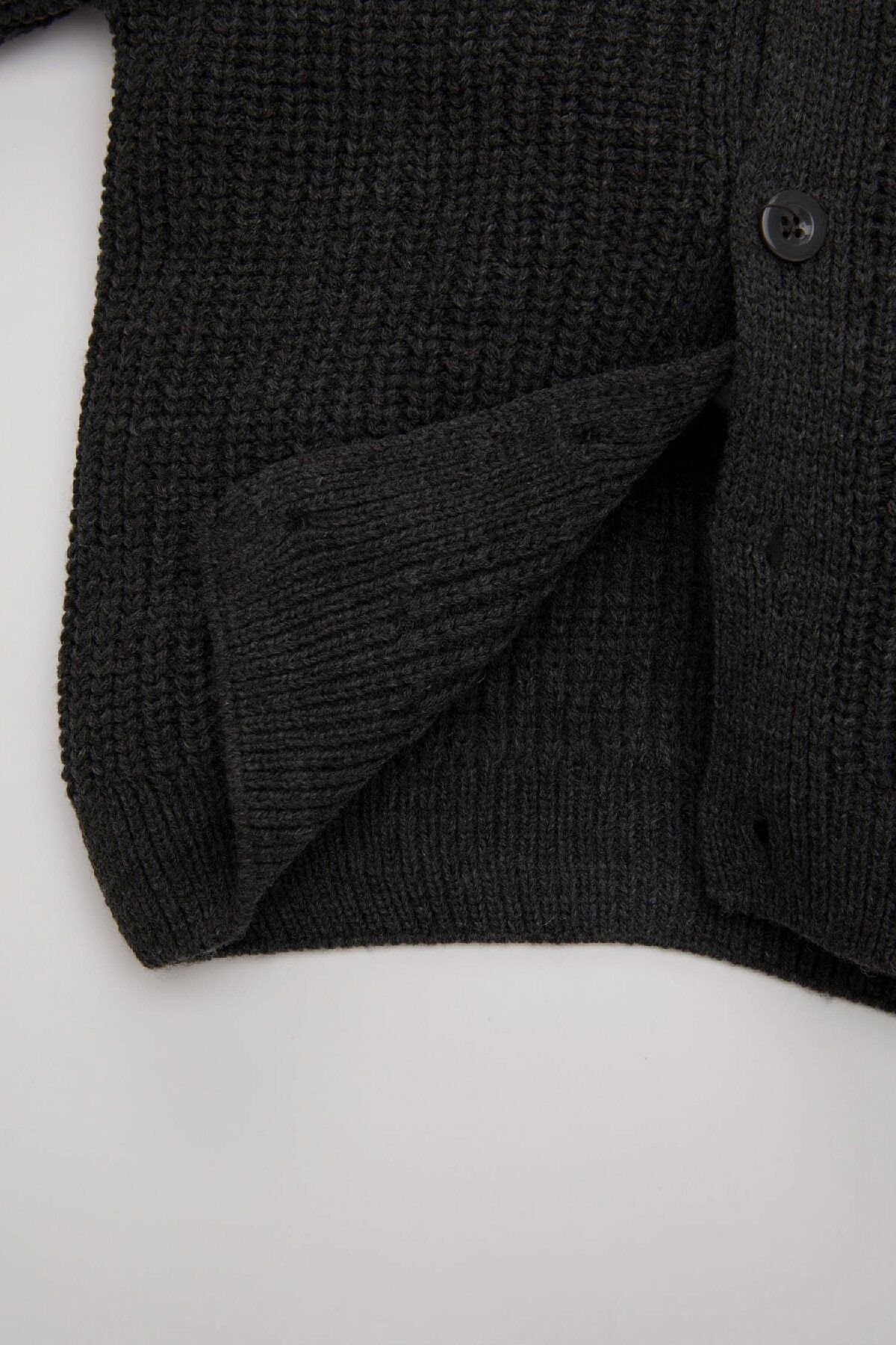 DeFacto-Baby Boy Schwarzer Strick-Cardigan mit V-Ausschnitt und Knöpfen C8859a524wn 3