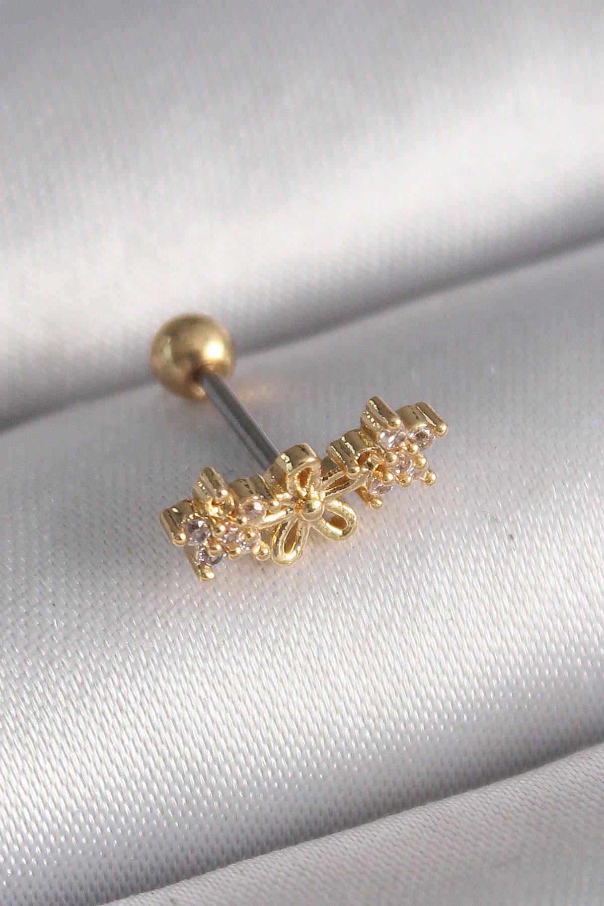 Maristas Çelik Gold Renk Zirkon Taşlı Çiçek Tragus Piercing