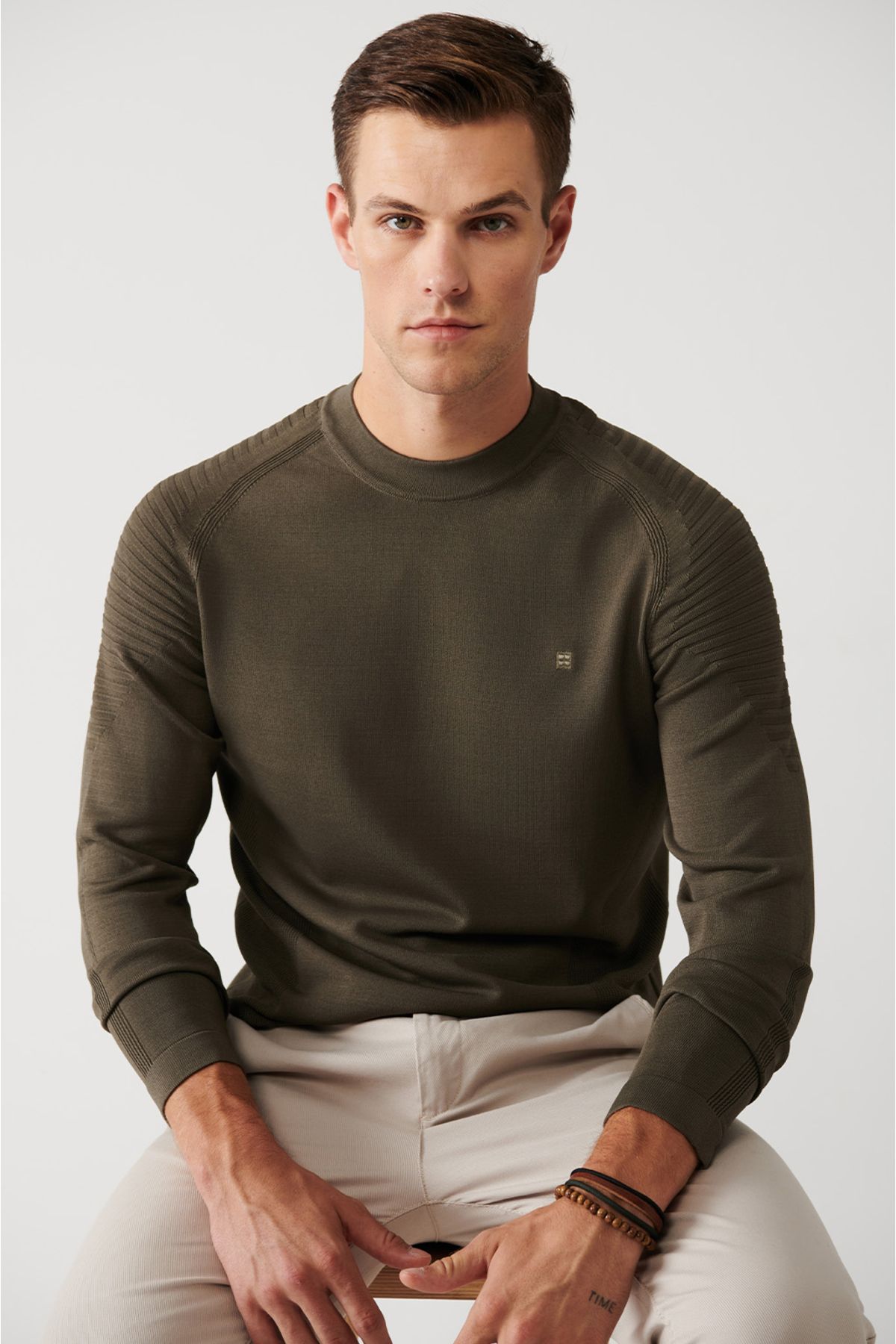 Avva-Men's Khaki Crew Neck Rayon Knitwear Sweater A32Y5006 4