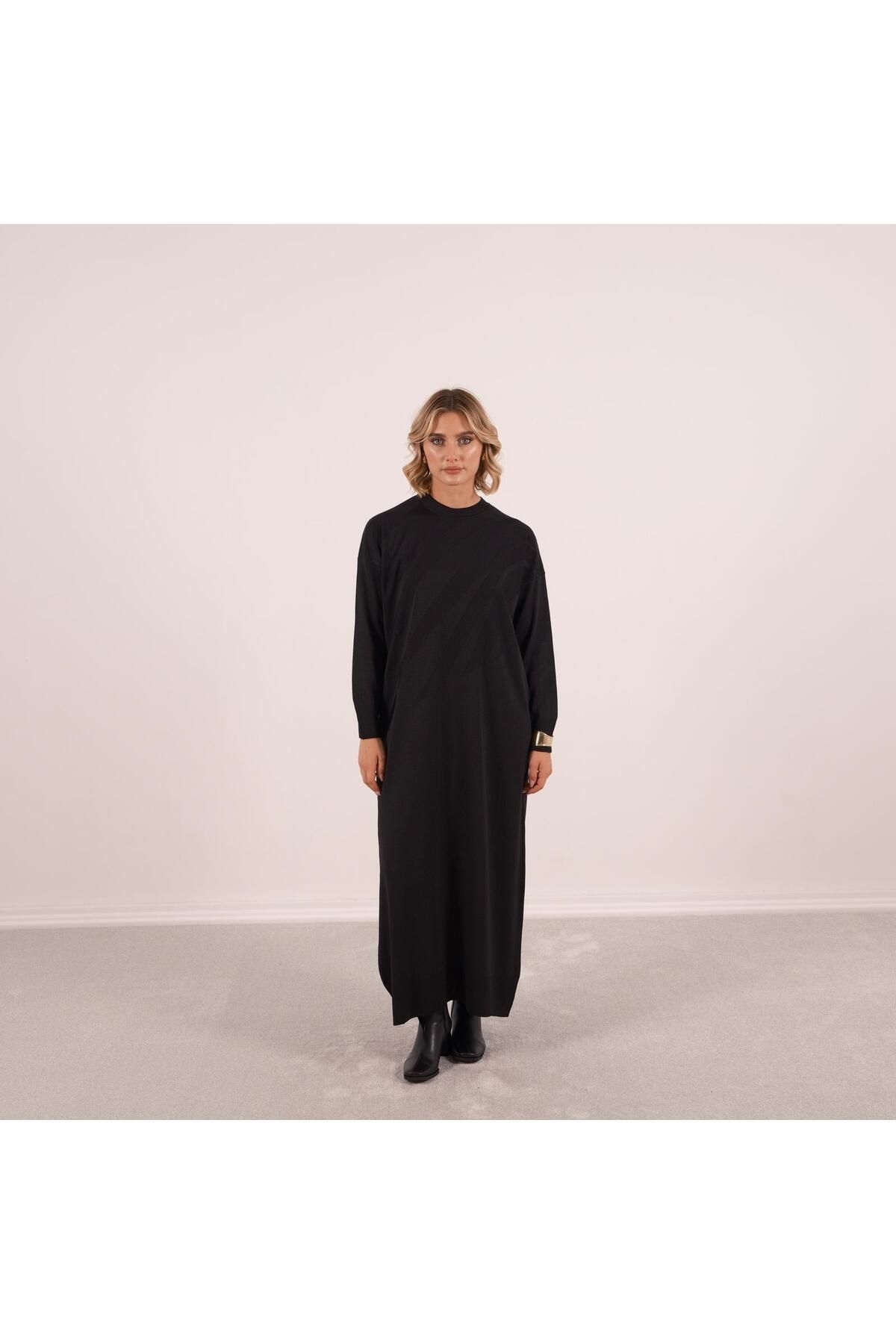 Mole İstanbul-Large Size Long Knitwear Dress 1