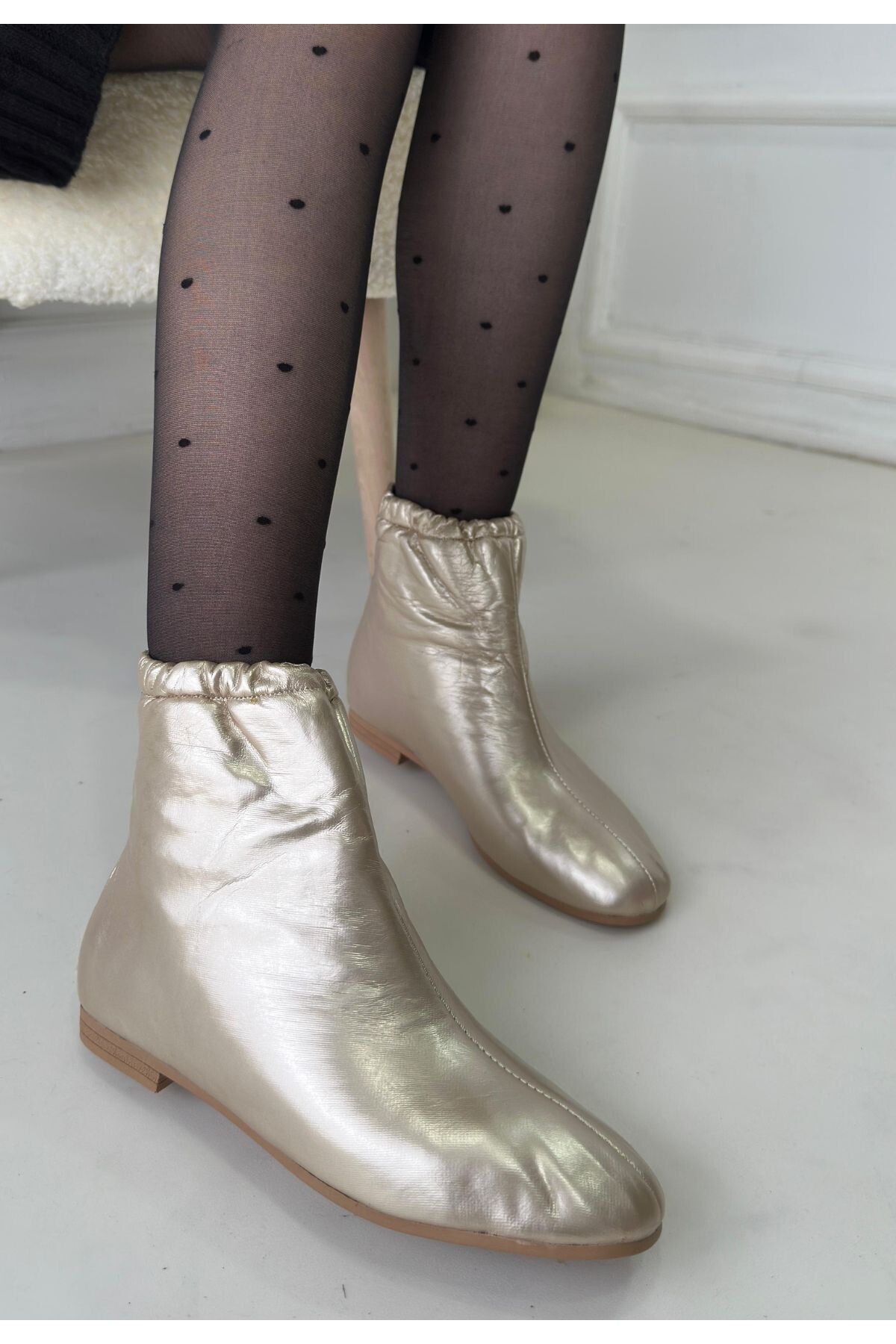 Erbilden-Barxi Gold Patent Leather Boots 3