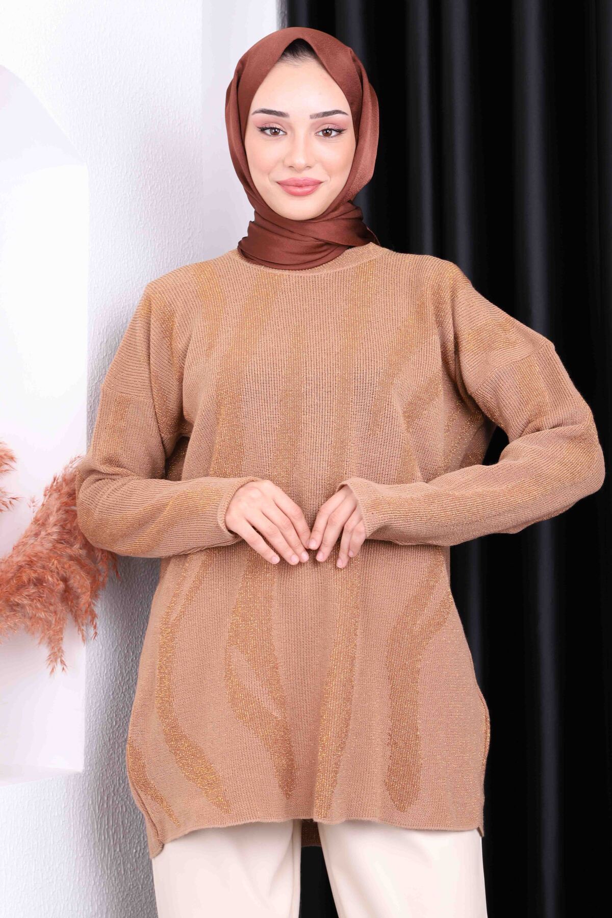 complete the look image