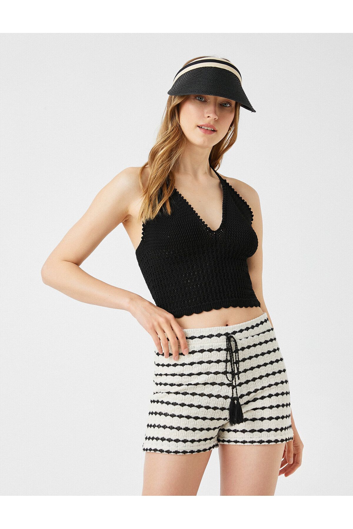 Koton Top Bez Rękawów Z Dekoltem Typu Halter I Dzianinowymi Detalami Kobieta - XL