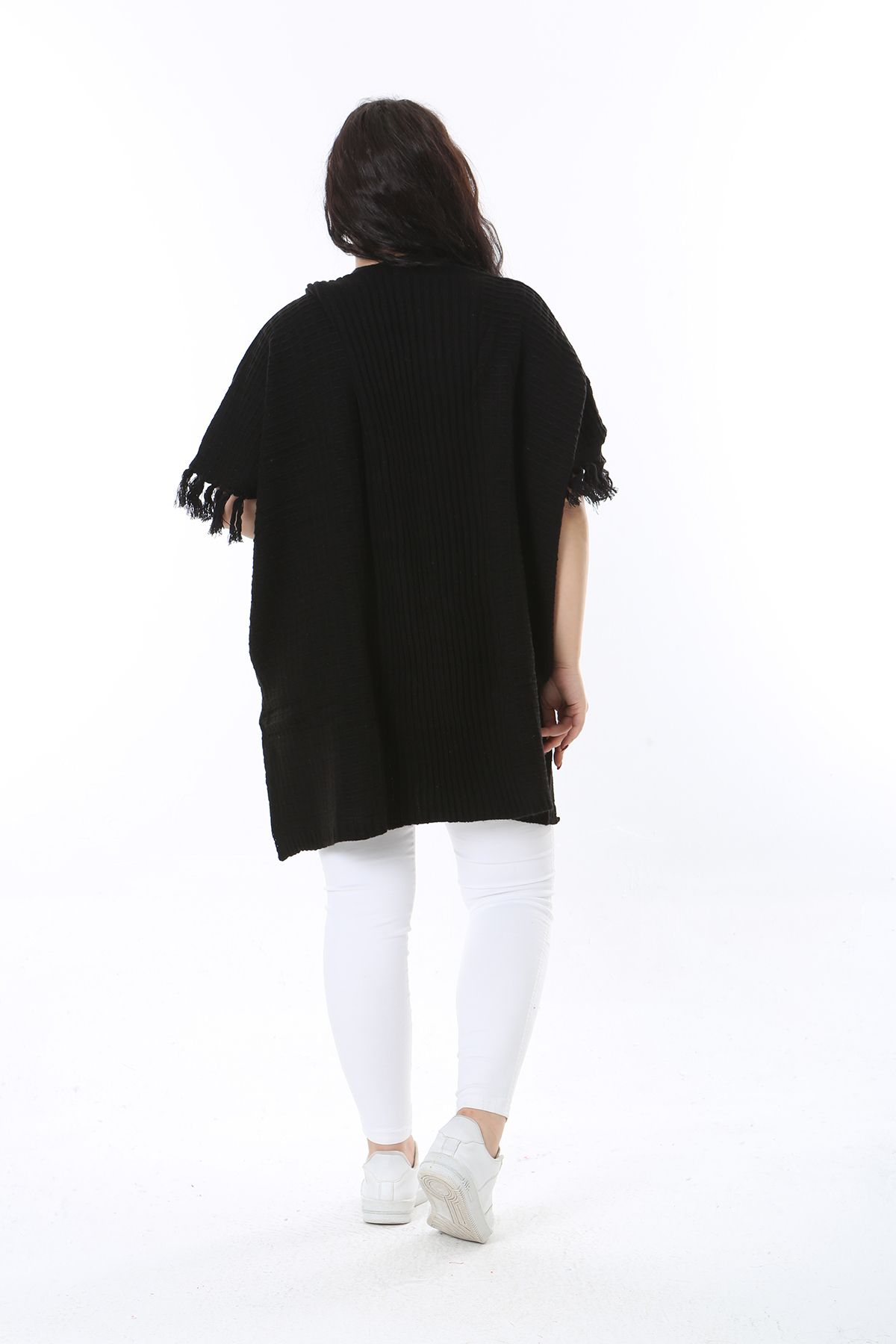 Şans-Poncho pentru femei, negru, cu croiala relaxată, cu mâneci, cu ciucuri 65N38568 5