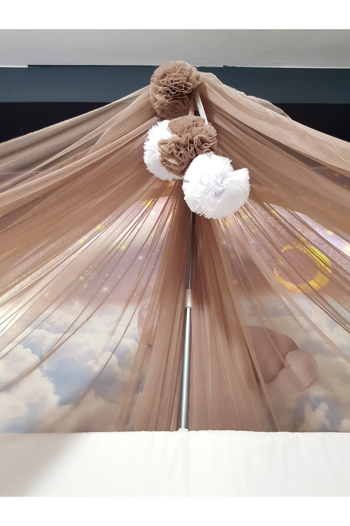 bebek_iklimi Bebek Lüks Cibinlik Takımı - Kahverengi Ve Beyaz Dört Ponponlu - 6 Metre Likra Tül (APARAT DAHİL) fotoğrafı 6 (önizleme)