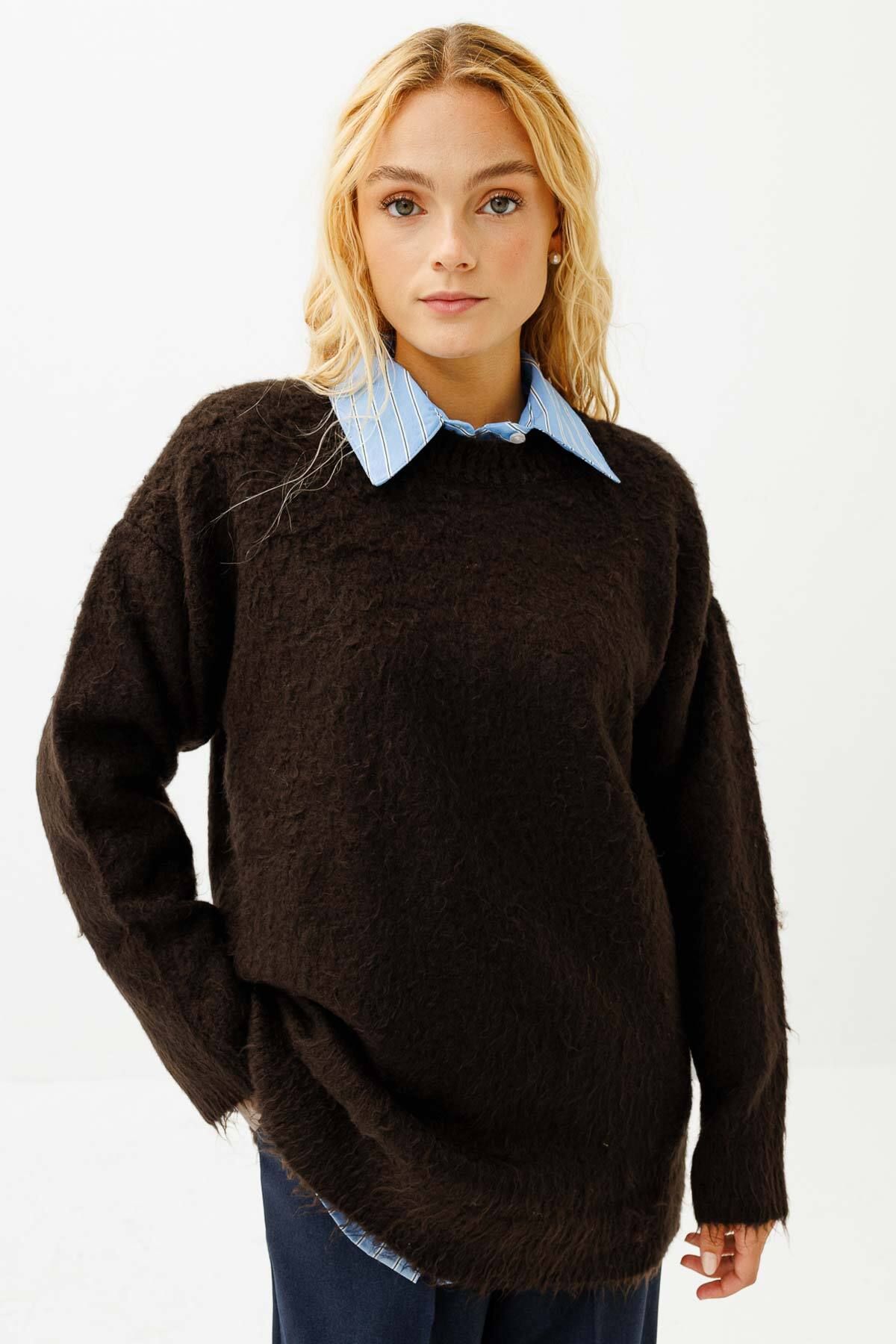 Hooopstore-Teddy Textured Coffee Sweater 3