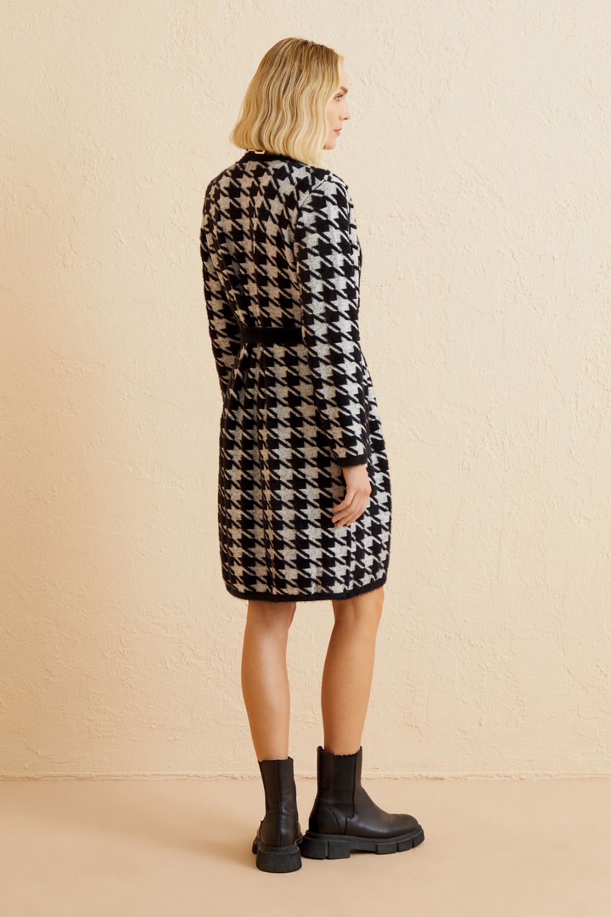 Naramaxx-Houndstooth Patterned Long Knitwear Cardigan 4