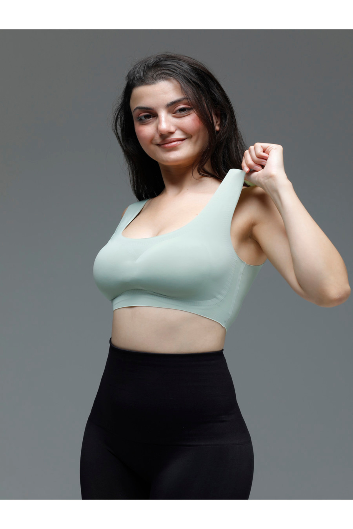 MİSTİRİK Parabita Model Dikişsiz Pedli Yumuşak Kumaşlı Iz Yapmaz Lazer Kesim Sütyen Yeşil Renk görsel 4