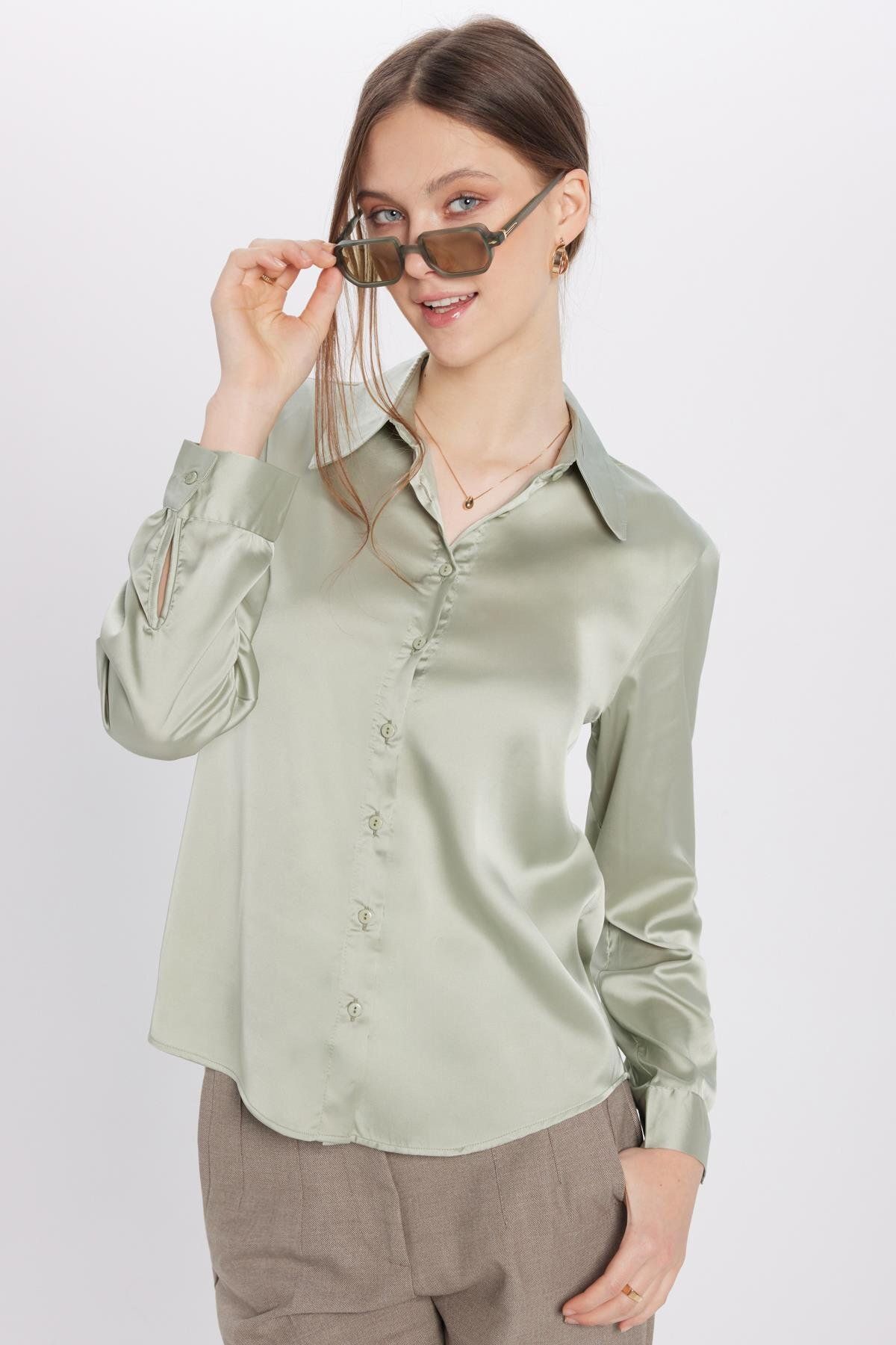 Tudors-Women's Relax Fit Relax Cut Satin Fabric Green Square Cuff Straight Shirt 2