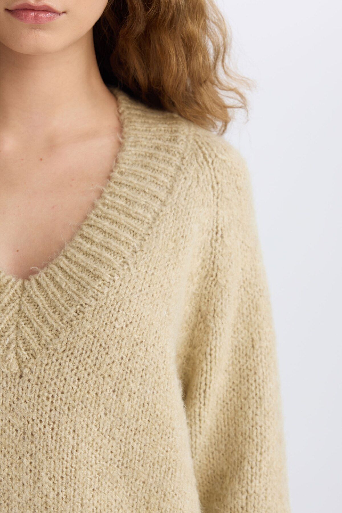 DeFacto-Oversize Wide Fit V-Neck Knitwear Sweater A3264Axns 5