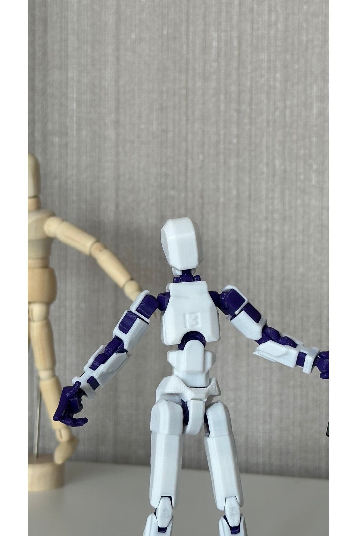 Loopify Lucky 13 Oynar Eklemli Robot Figür Oyuncak - Titan 13 - Dummy 1 Adet Beyaz Mor 14cm