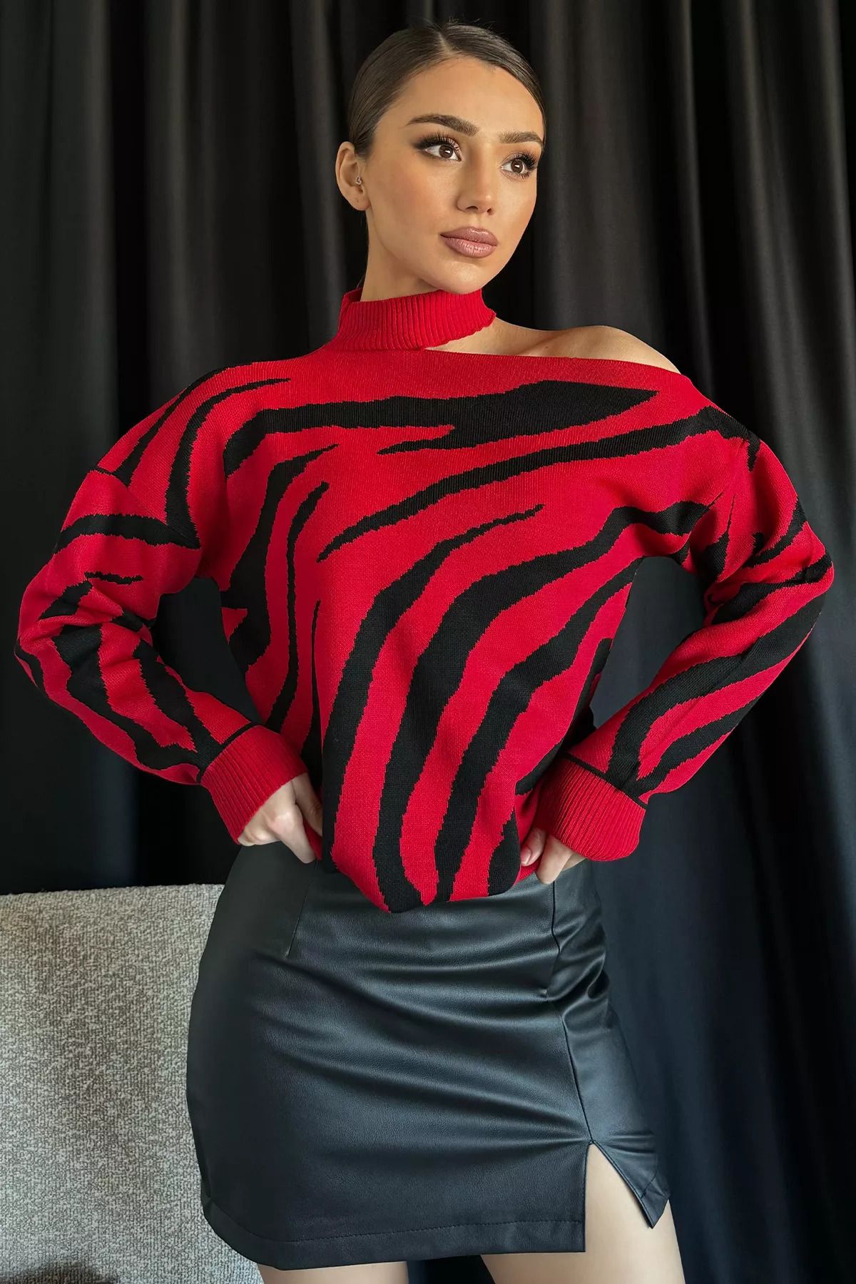 GÜLSELİ-Claret Red Women's Off-Shoulder Zebra Patterned Knitwear Blouse 1