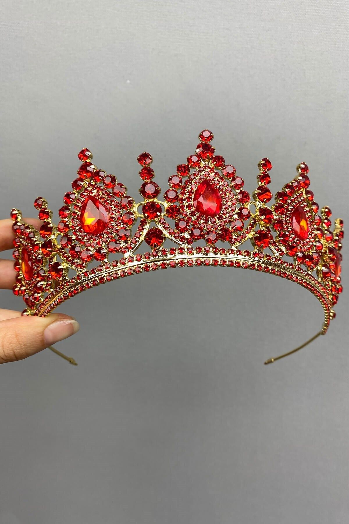 Limelia-Ahu Model Red Gold Bridal Crown 5