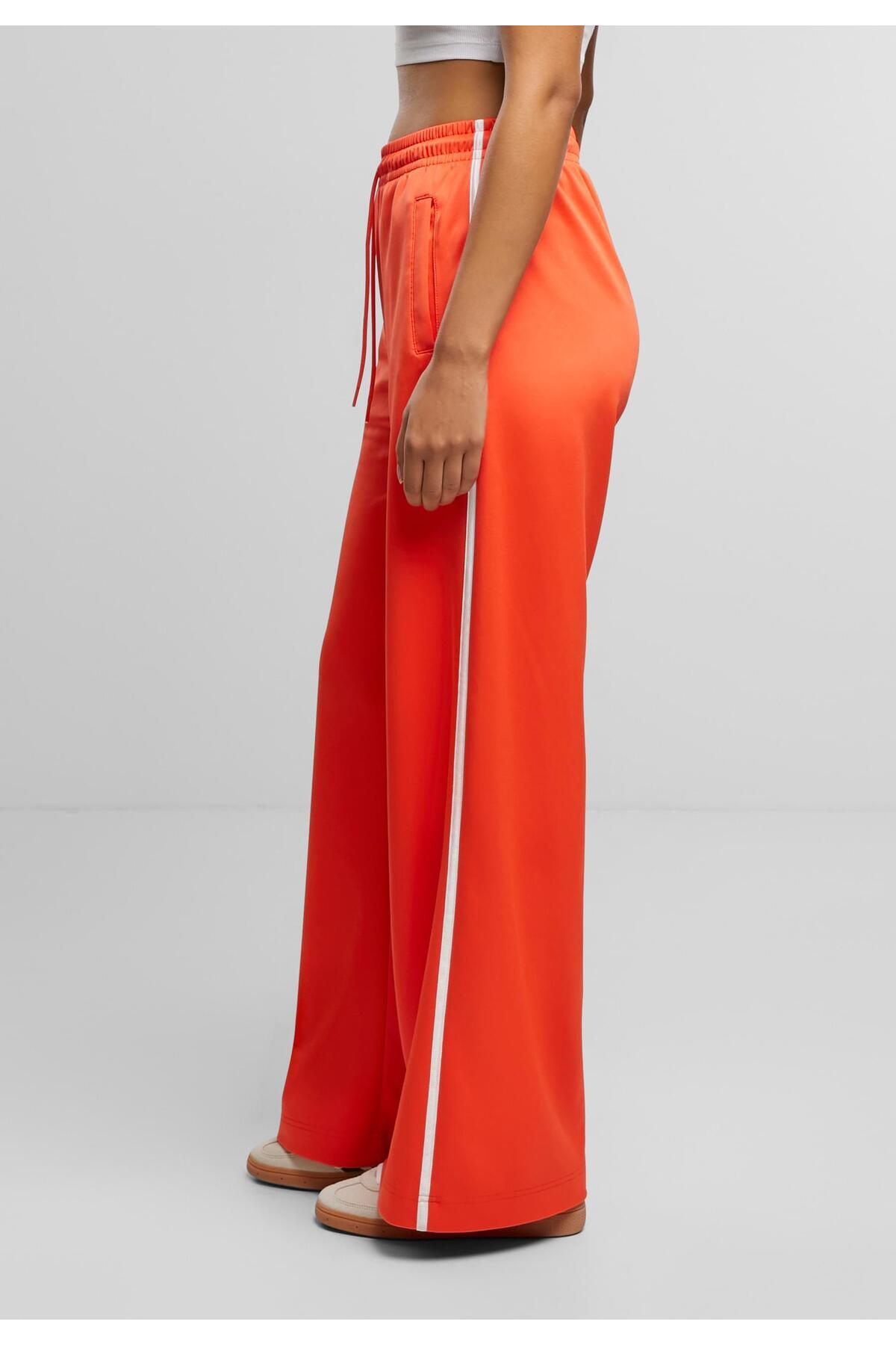 Urban Classics-Damen Track Pants mit weitem Bein 4