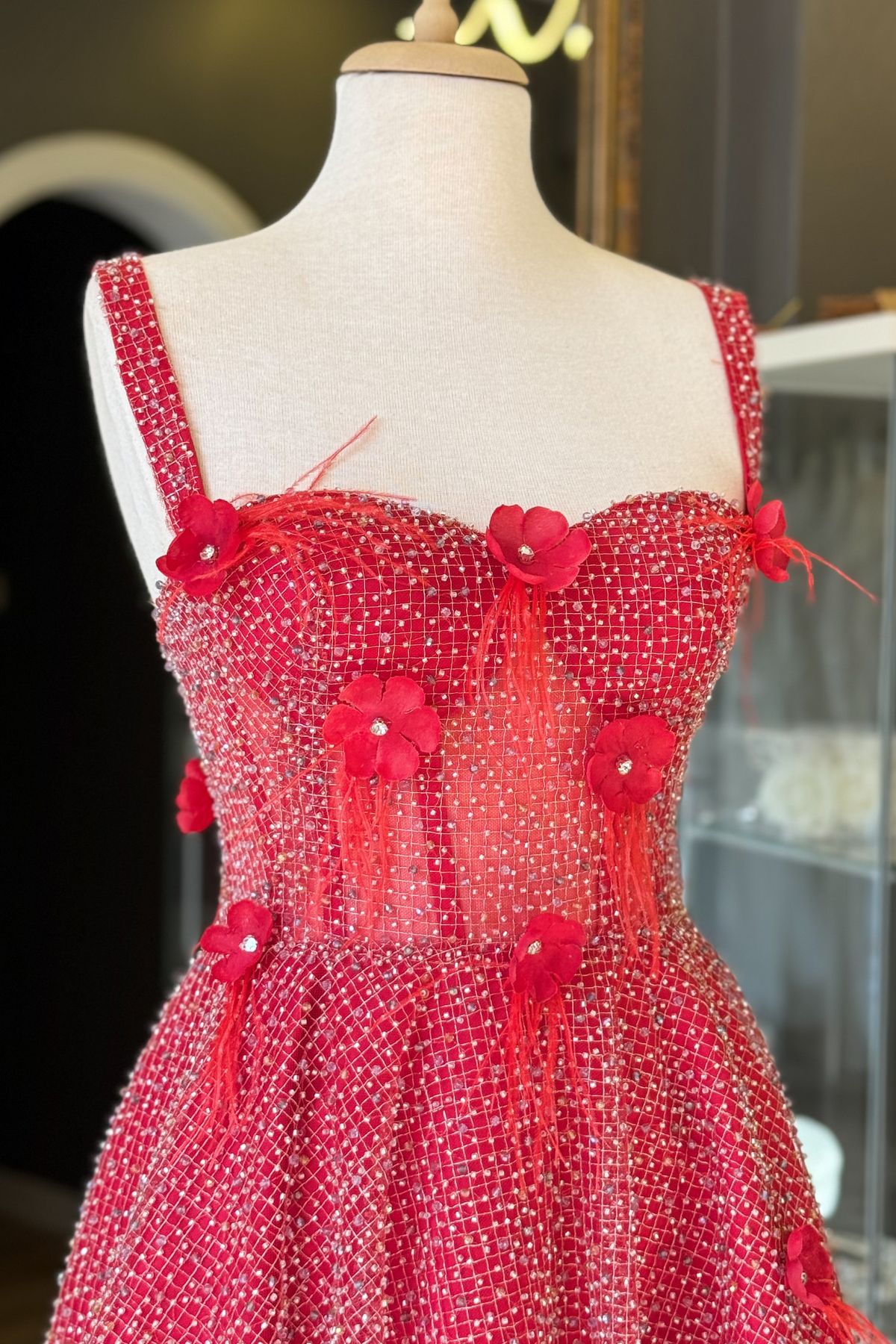 Lenta Moda-Mini Evening Dress and Evening Dress with Red Beaded Lace Covering and Three-Dimensional Flower Detail 2