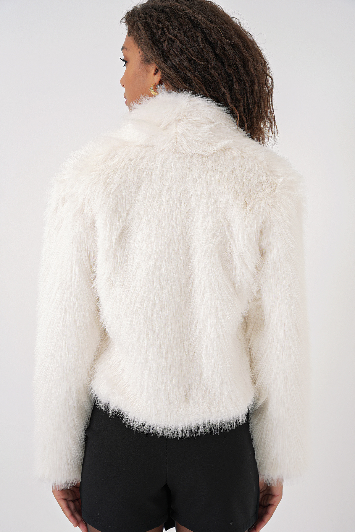 Bigdart-5186 Double Breasted Plush Fur Coat - White 6