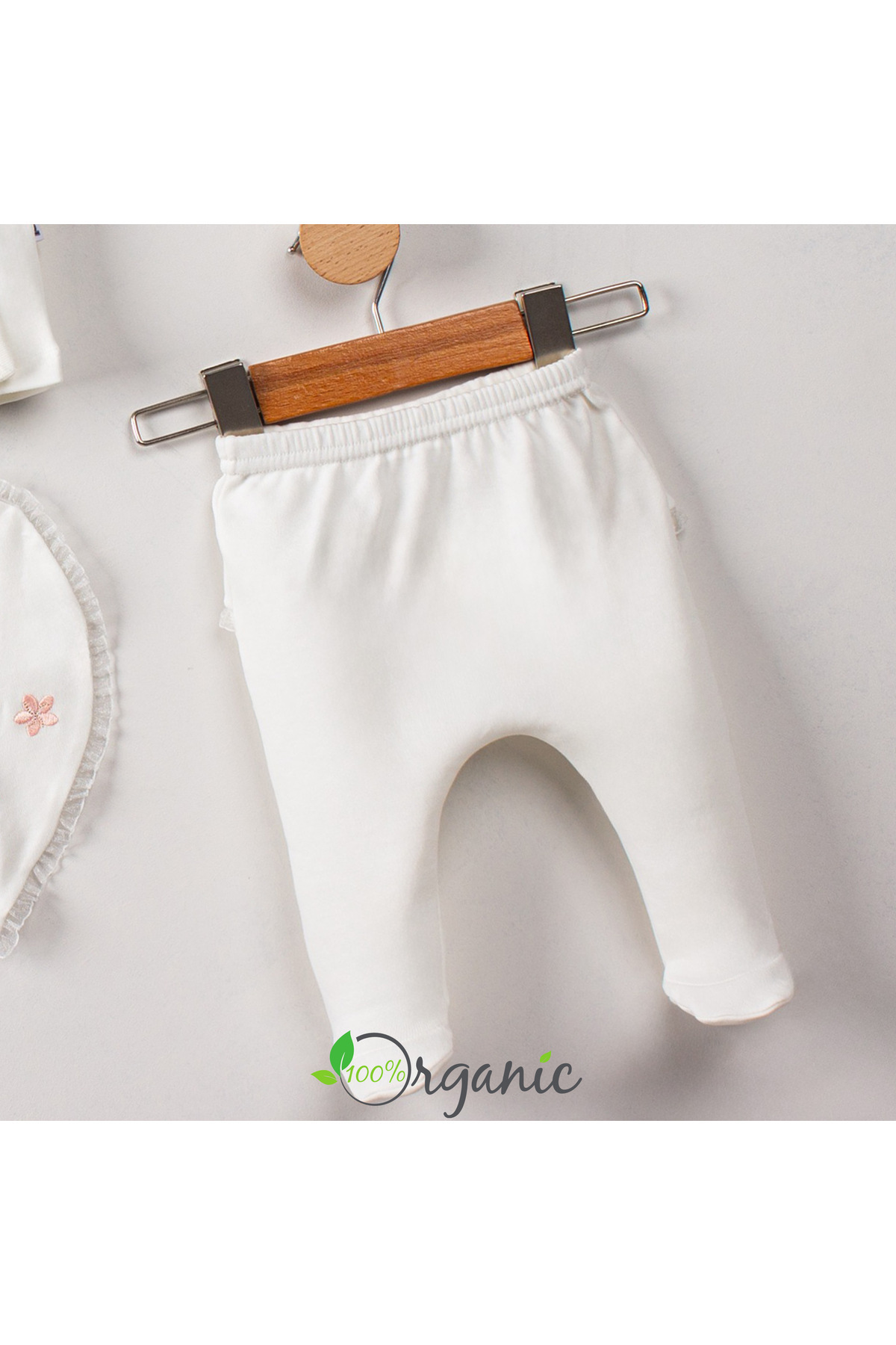 Miniel Kız Bebek Yeni Doğan Dantel Detaylı Kiraz Nakışlı Lora Şapkalı 5'li Hastane Çıkış Seti fotoğrafı 4 (önizleme)