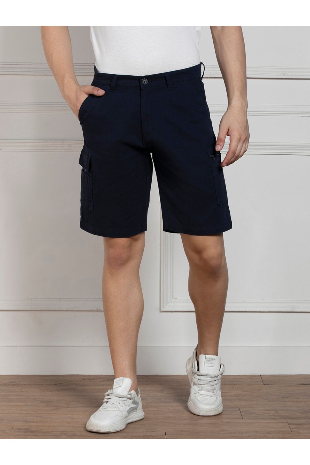 Dennis Lingo By Styli-Relaxed Fit Mid Rise Cargo Pockets Shorts 1