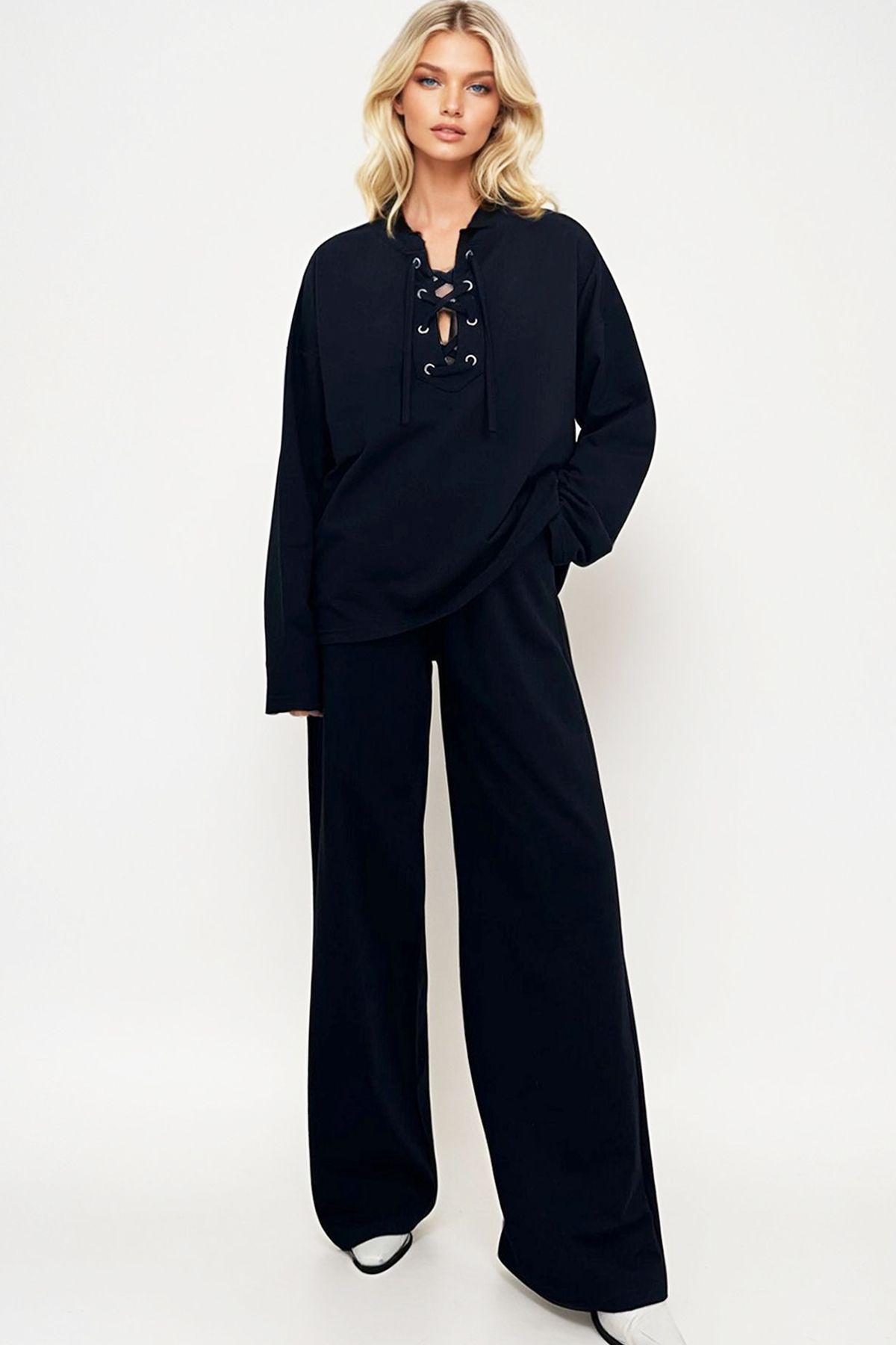 Trend Alaçatı Stili Marineblaues Set Mit Rundhalsausschnitt, Detailliertem Vogelaugen-sweatshirt Und Hose Mit Zwei Taschen für Damen - L