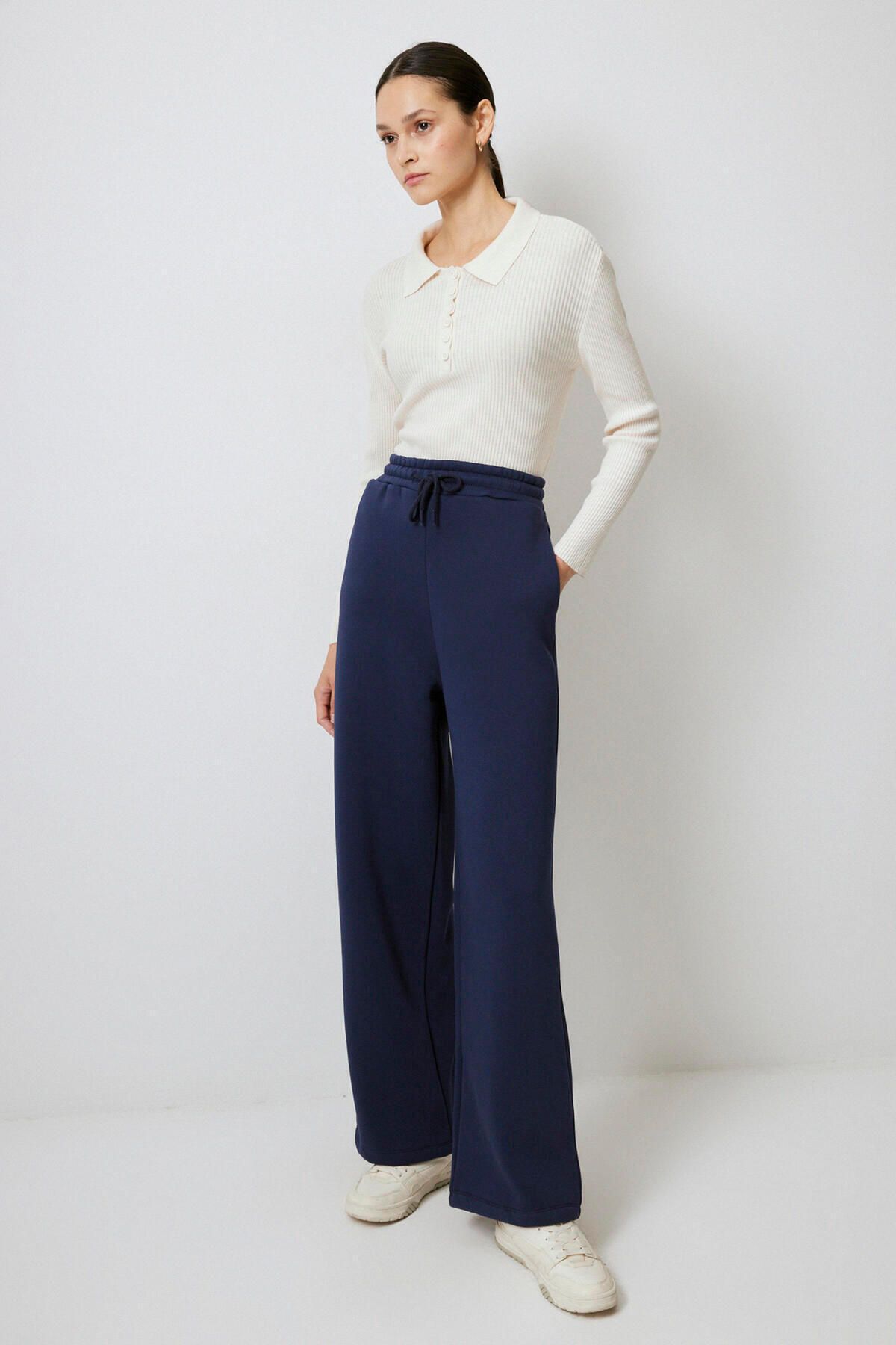 Touché Privé-Sharton Knitted Pant with Elastic Waist 2